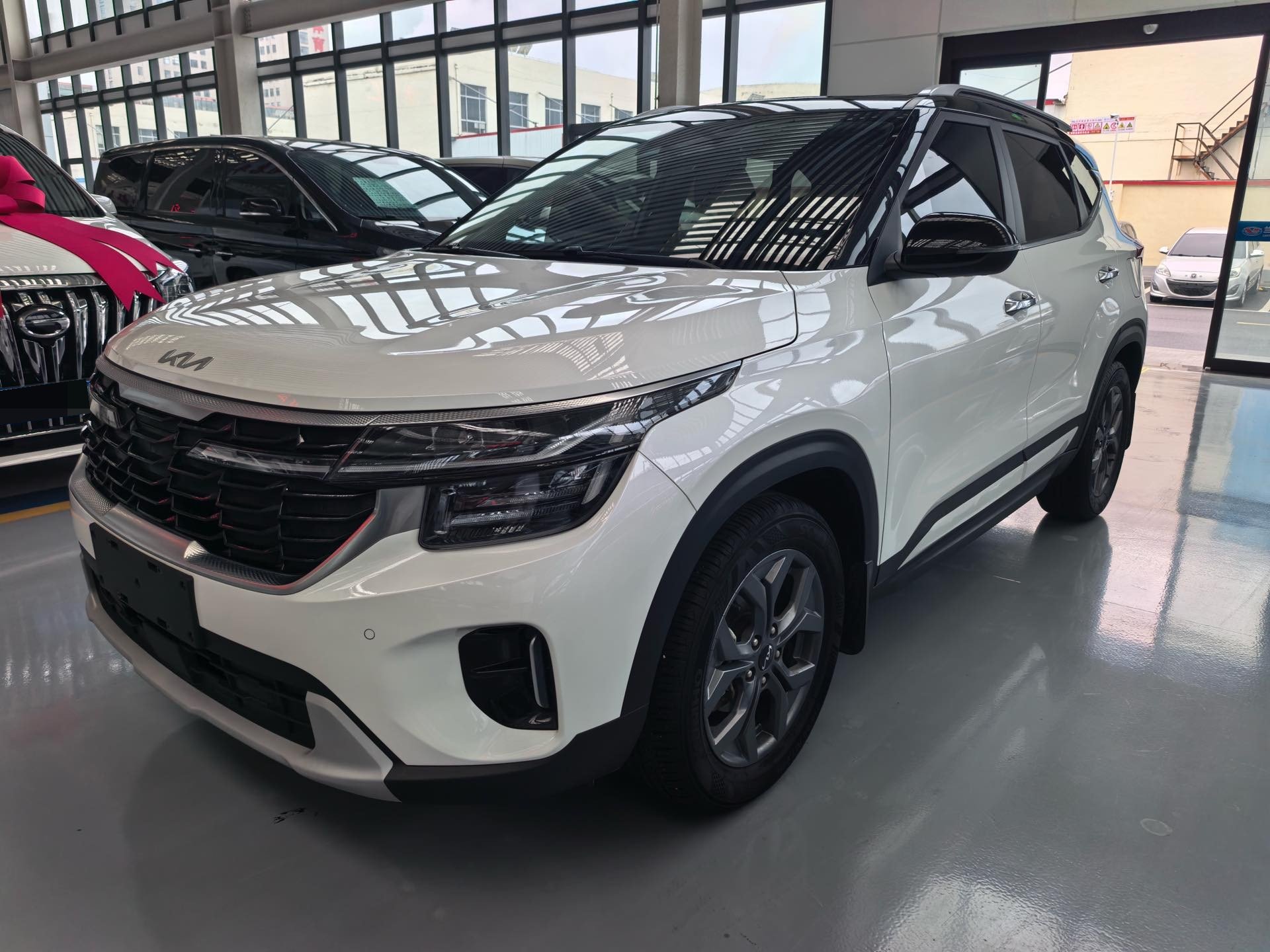 Kia Seltos 2023 Kia Seltos 2023 immagine di auto