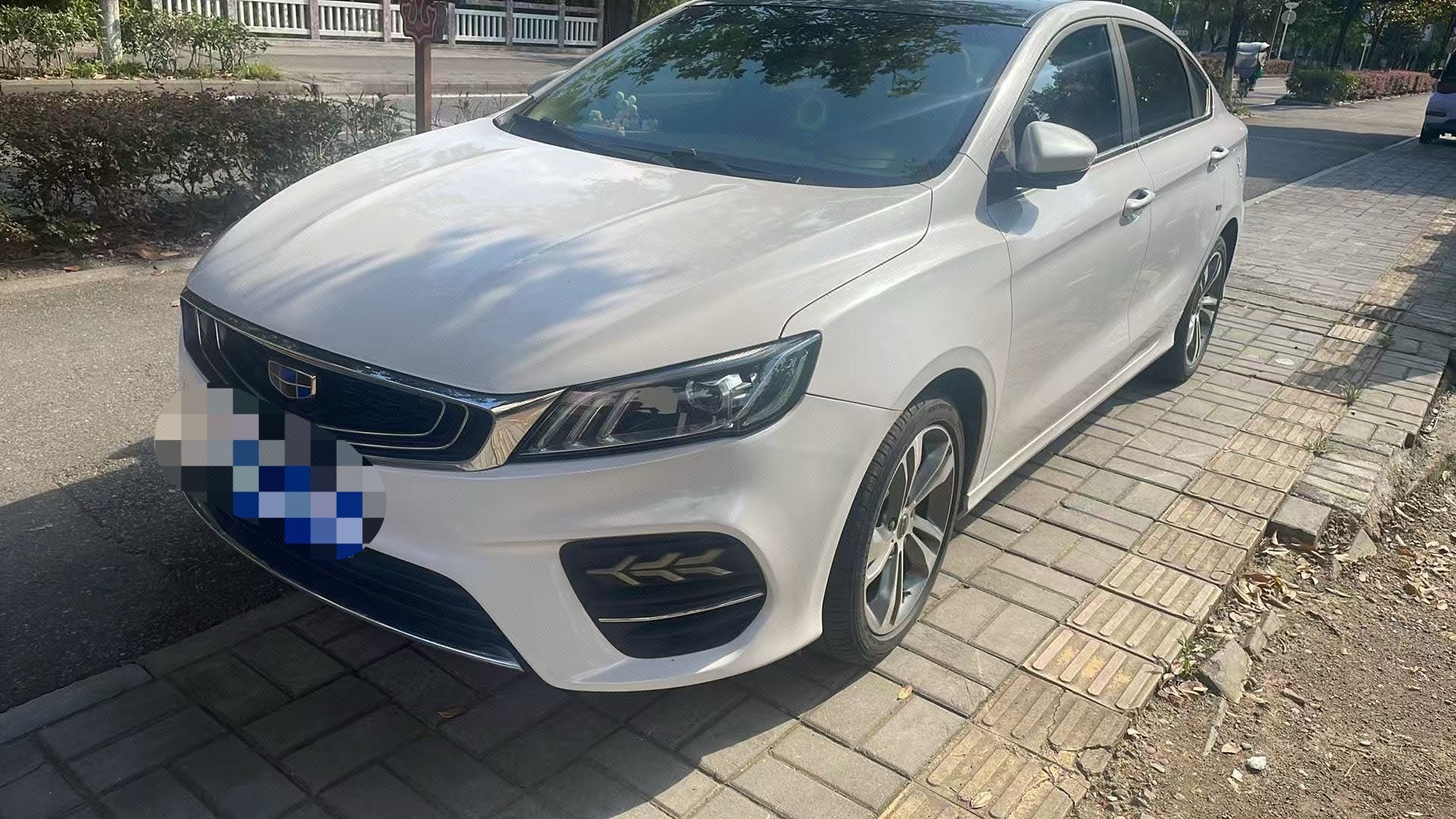 GEELY Binray 2018 car image 