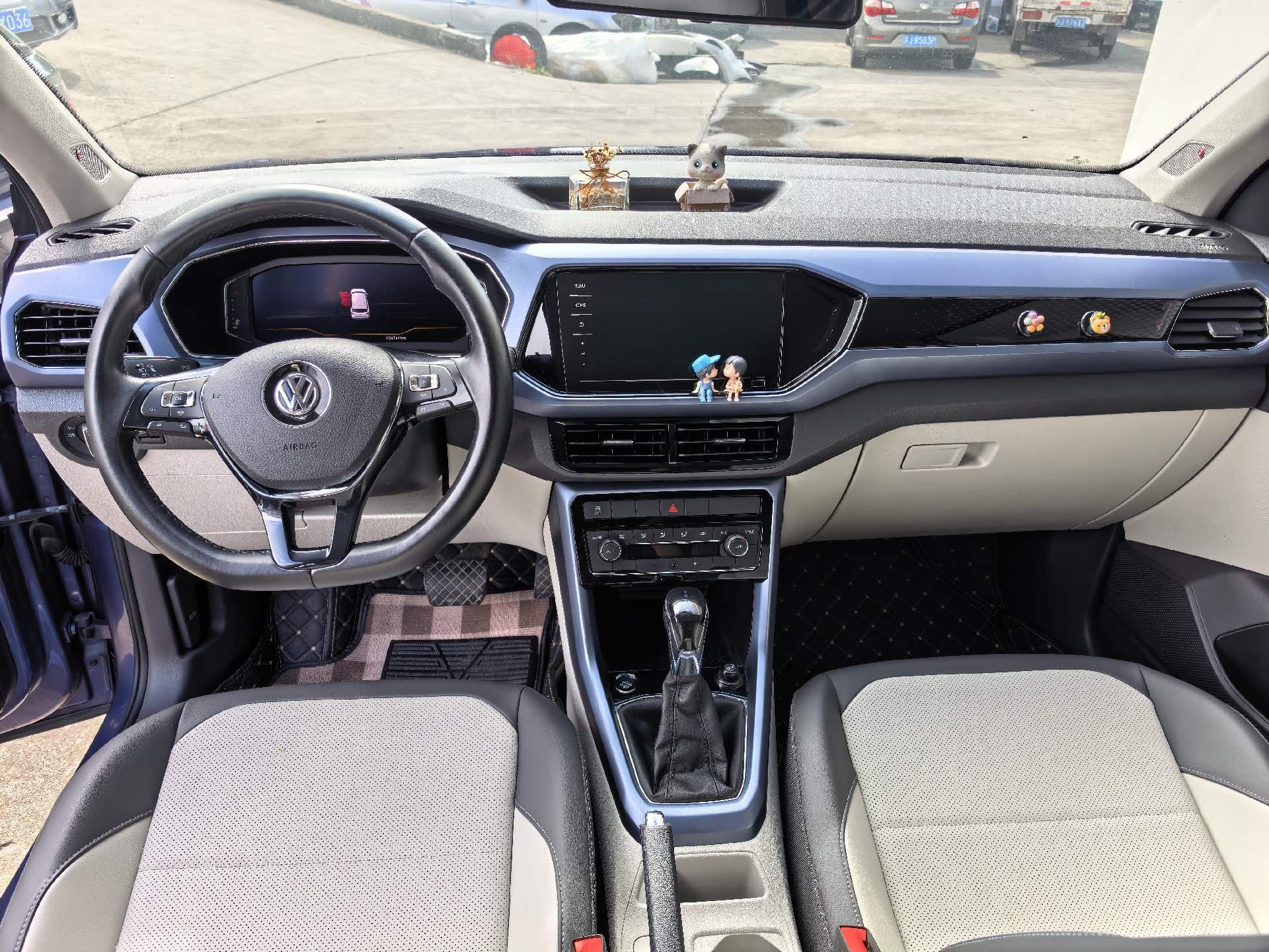 Volkswagen T-Cross 2019 #5 Volkswagen T-Cross 2019 car image #5