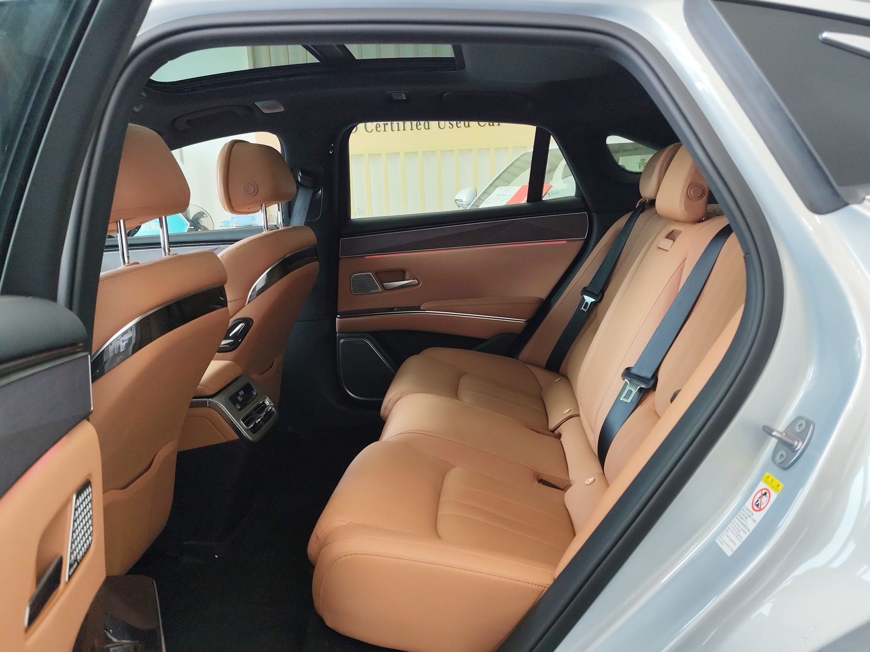 BYD HanL 2025 car image #5