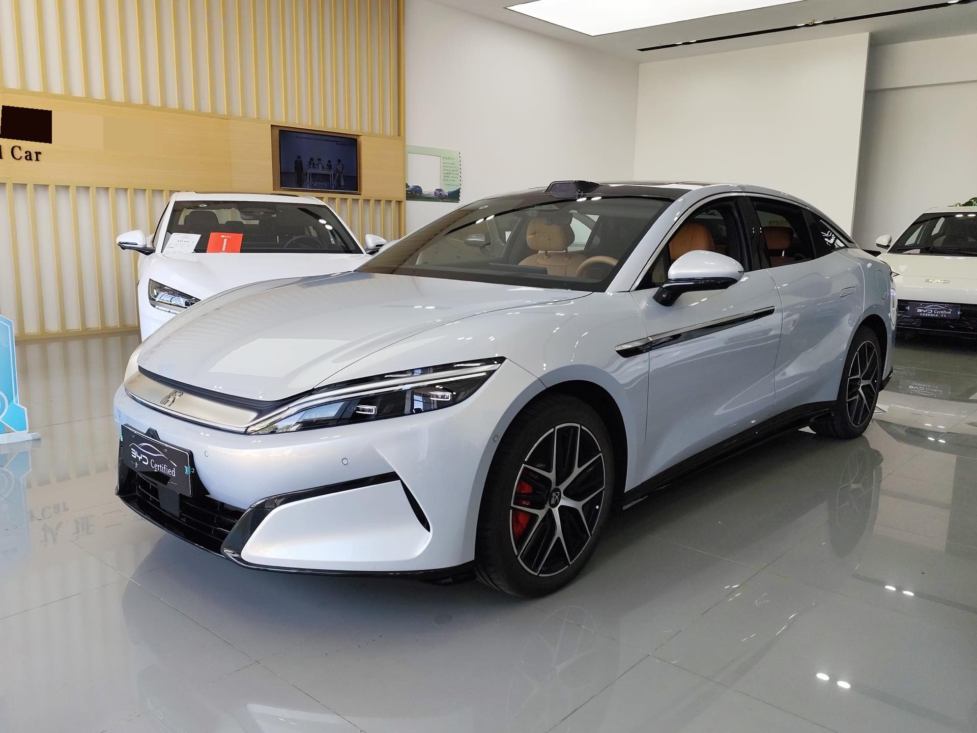 BYD HanL 2025 BYD HanL 2025 car image