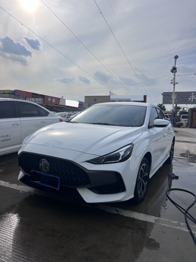 MG 5 2025 MG 5 2025 immagine di auto