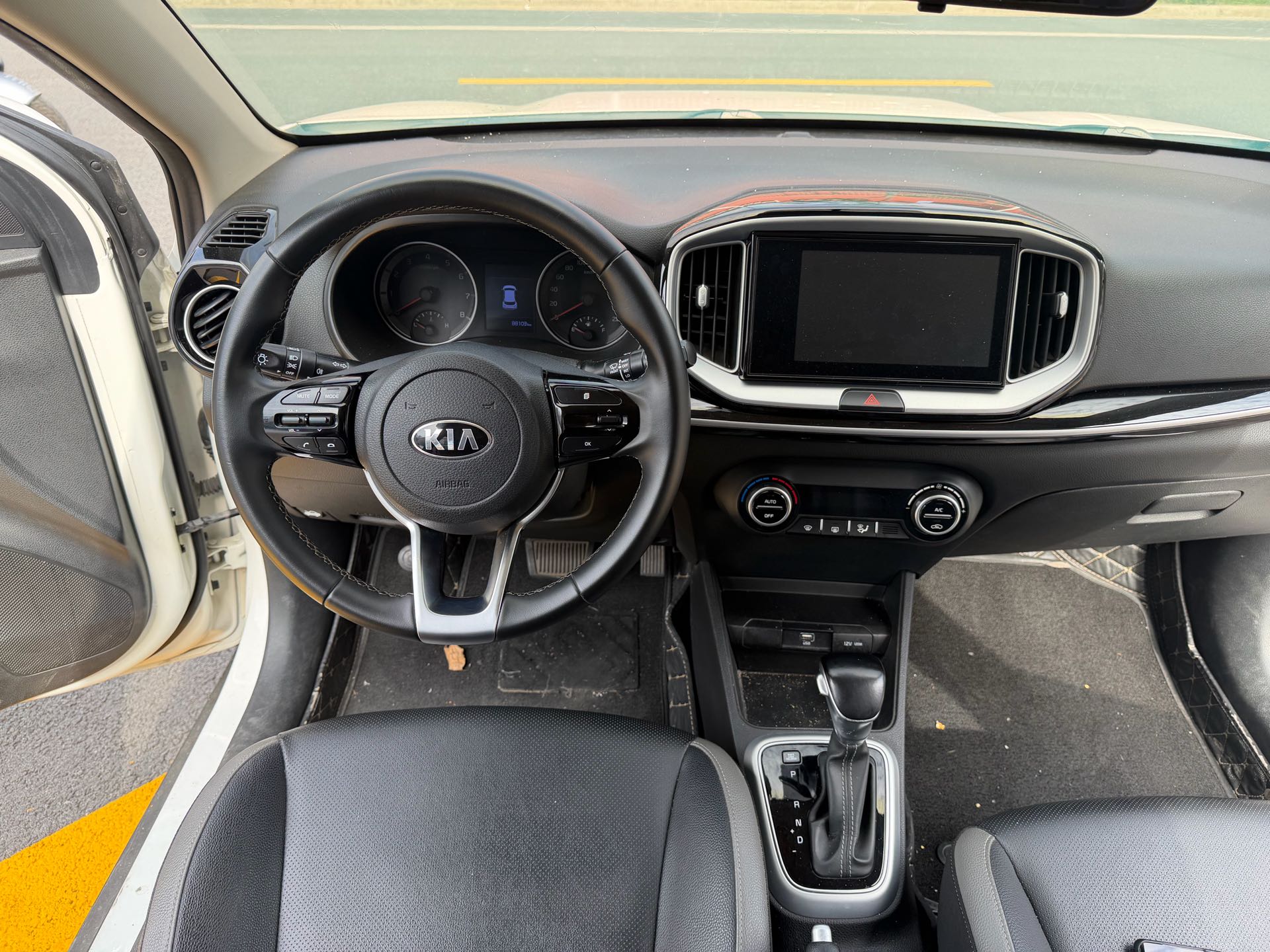 Kia KX1 2020 #10 Kia KX1 2020 immagine di auto #10