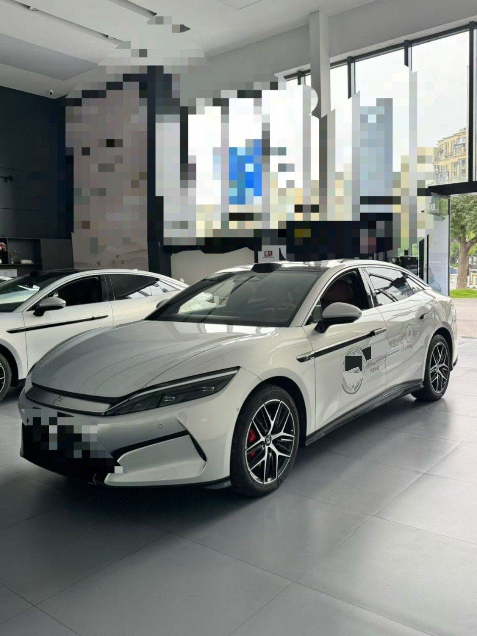 BYD HanL 2025 BYD HanL 2025 car image