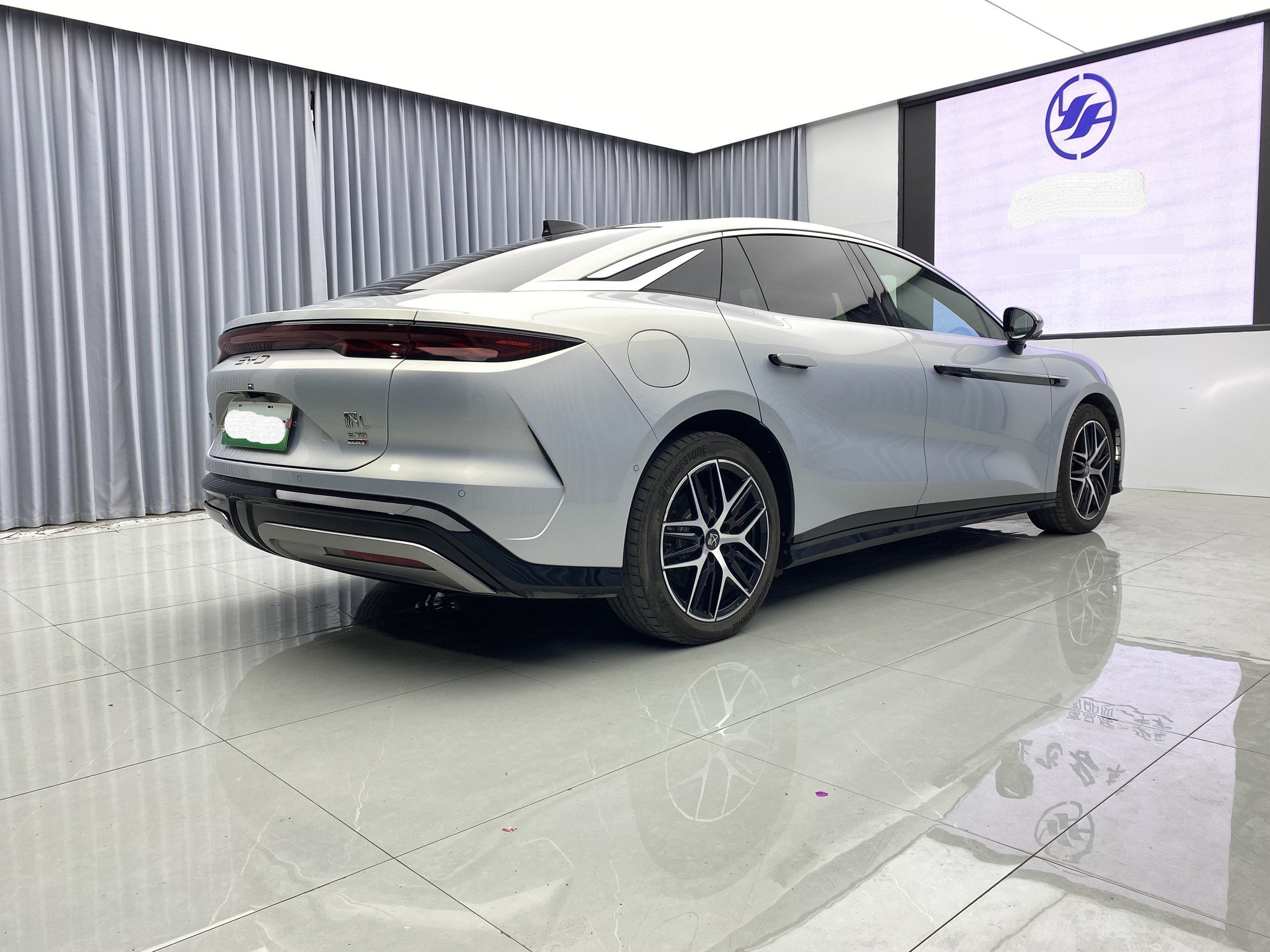 BYD HanL 2025 car image #4