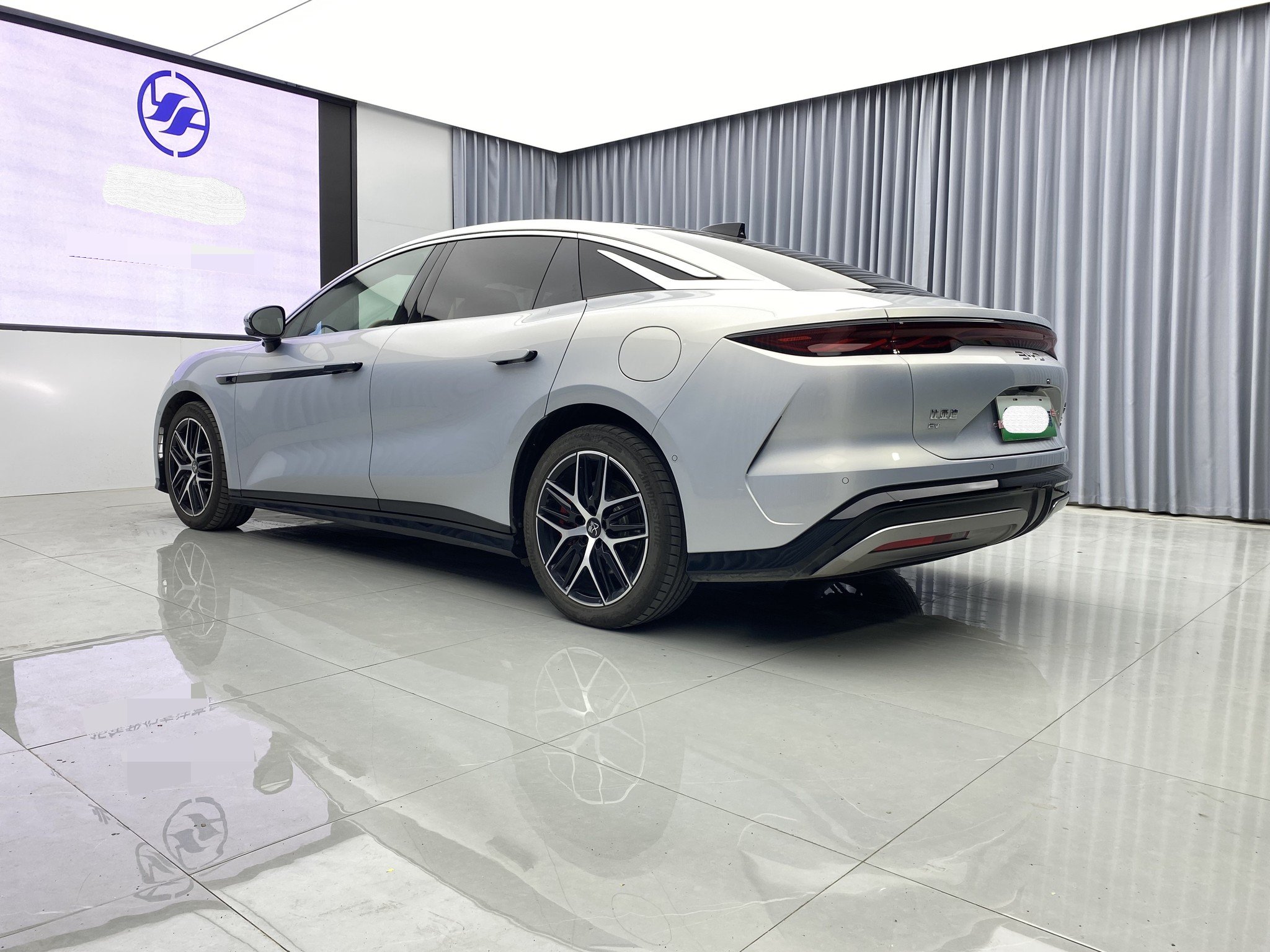 BYD HanL 2025 car image #6