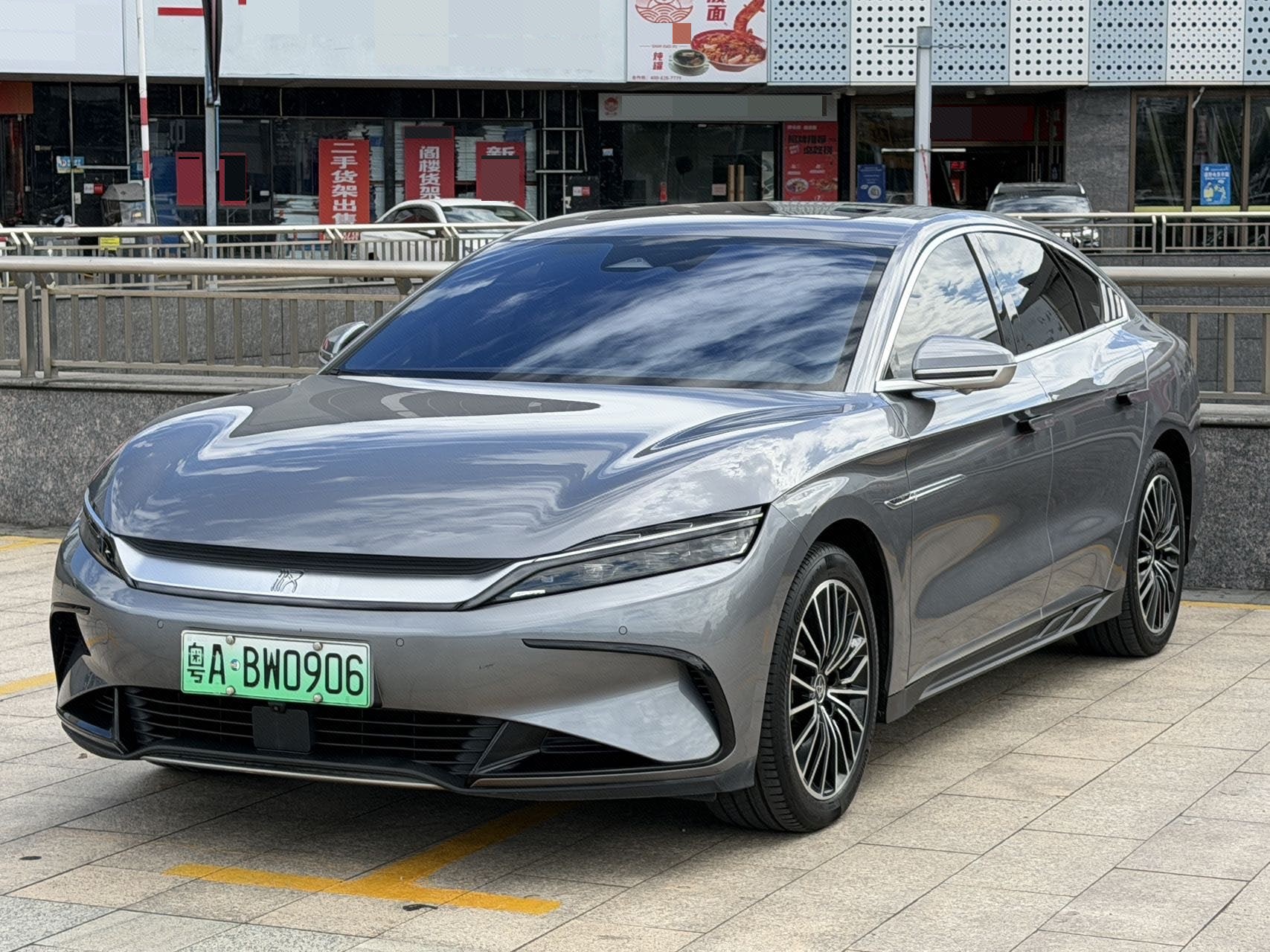 BYD Han 2023 car image 