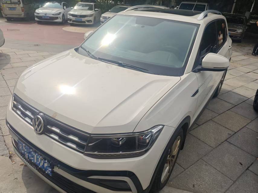Volkswagen T-Cross 2020 Volkswagen T-Cross 2020 car image
