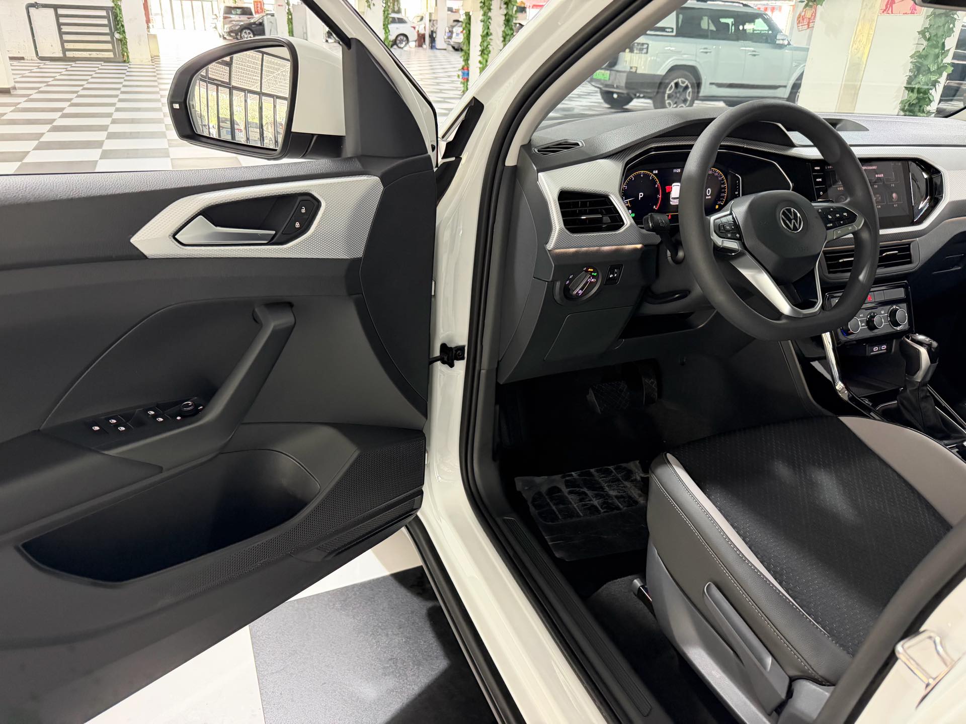 Volkswagen Tacqua 2022 #4 Volkswagen Tacqua 2022 изображение автомобиля #4