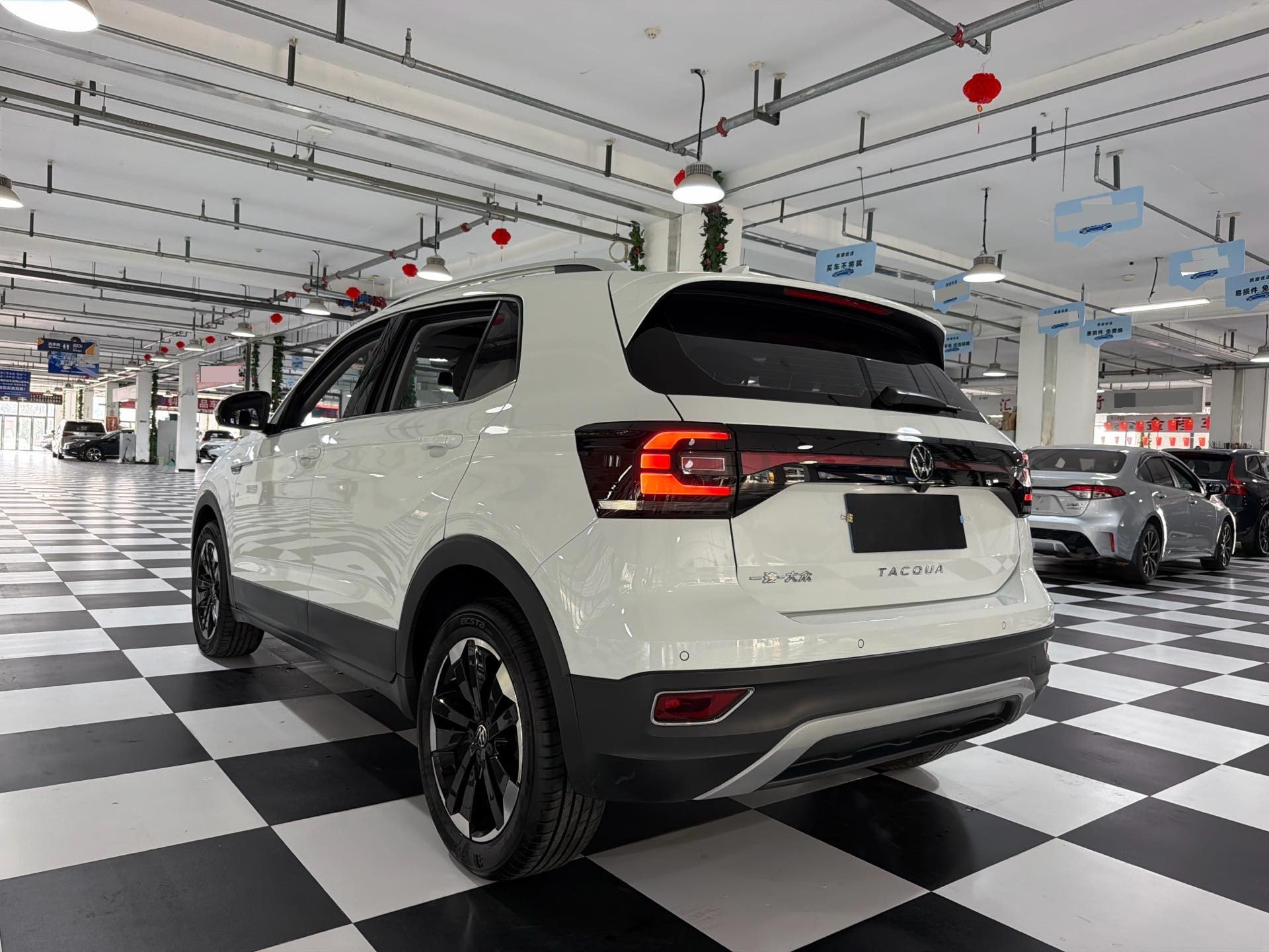 Volkswagen Tacqua 2022 #14 Volkswagen Tacqua 2022 изображение автомобиля #14