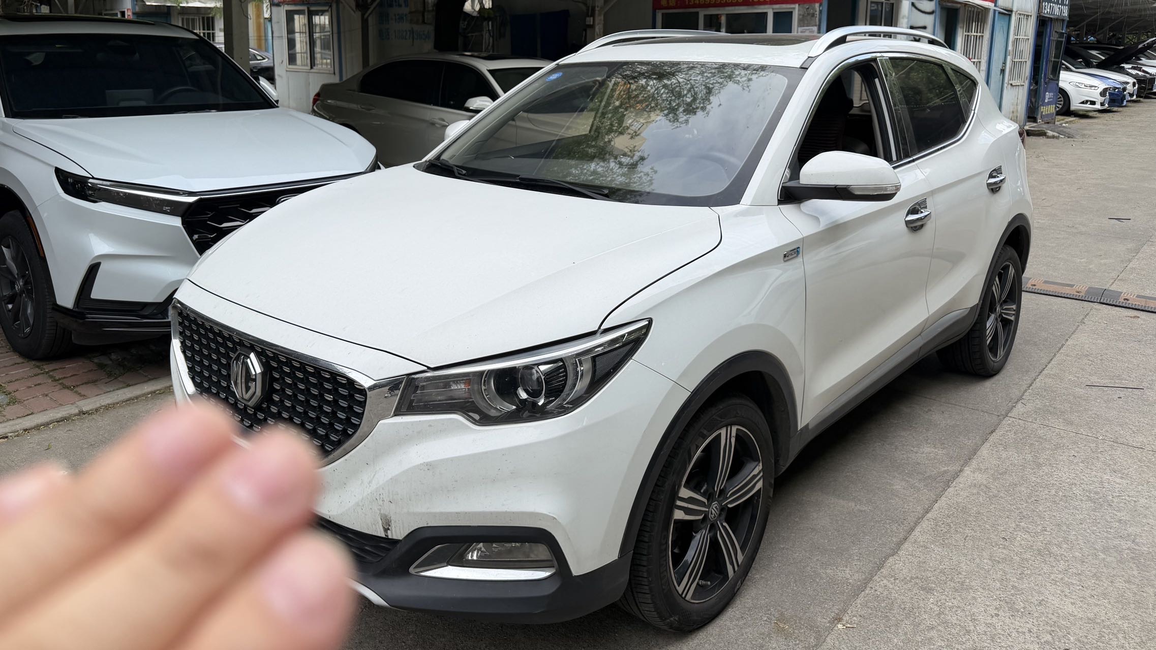 MG ZS 2018 car image 