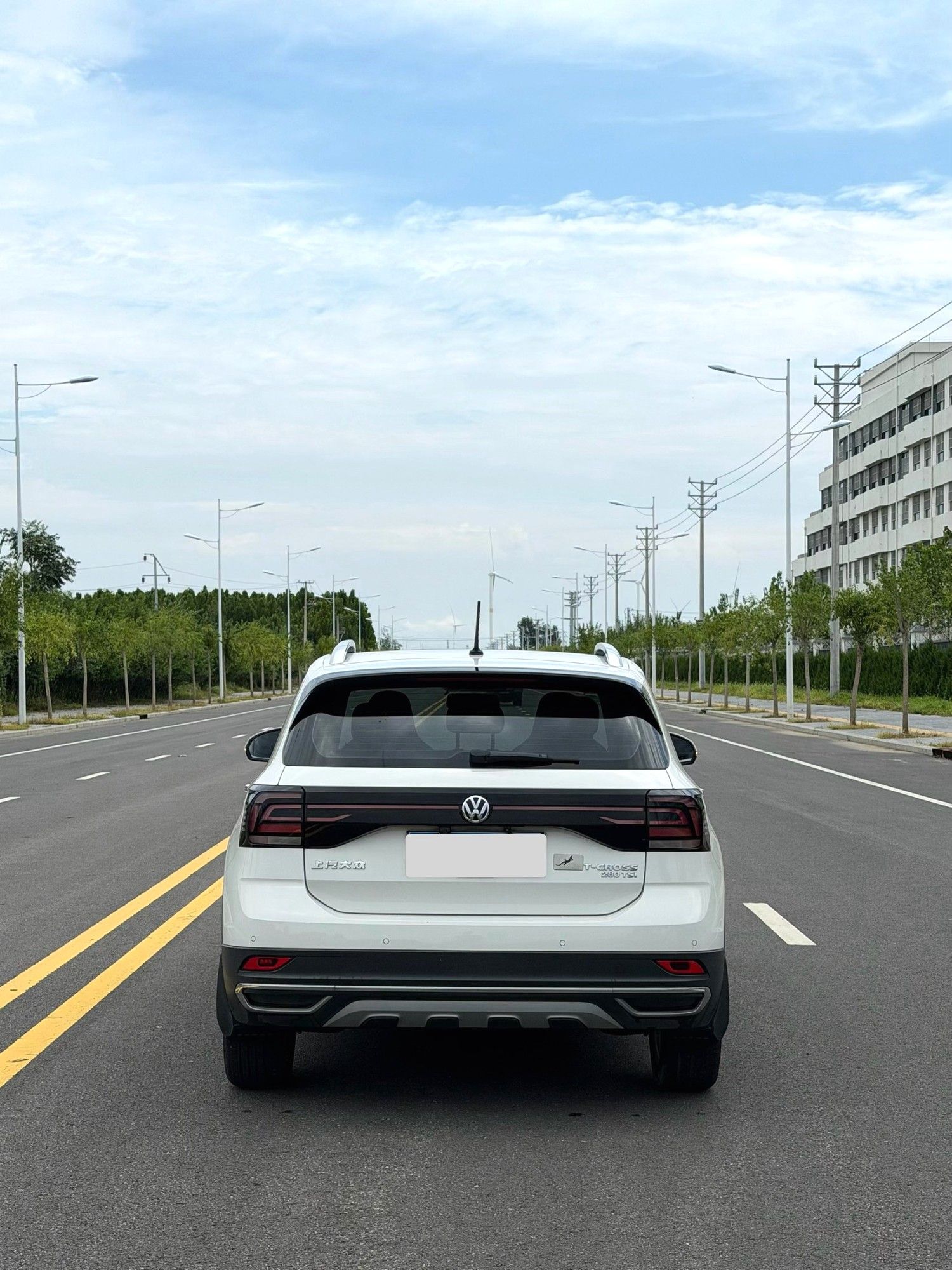 Volkswagen T-Cross 2019 #8 Volkswagen T-Cross 2019 car image #8