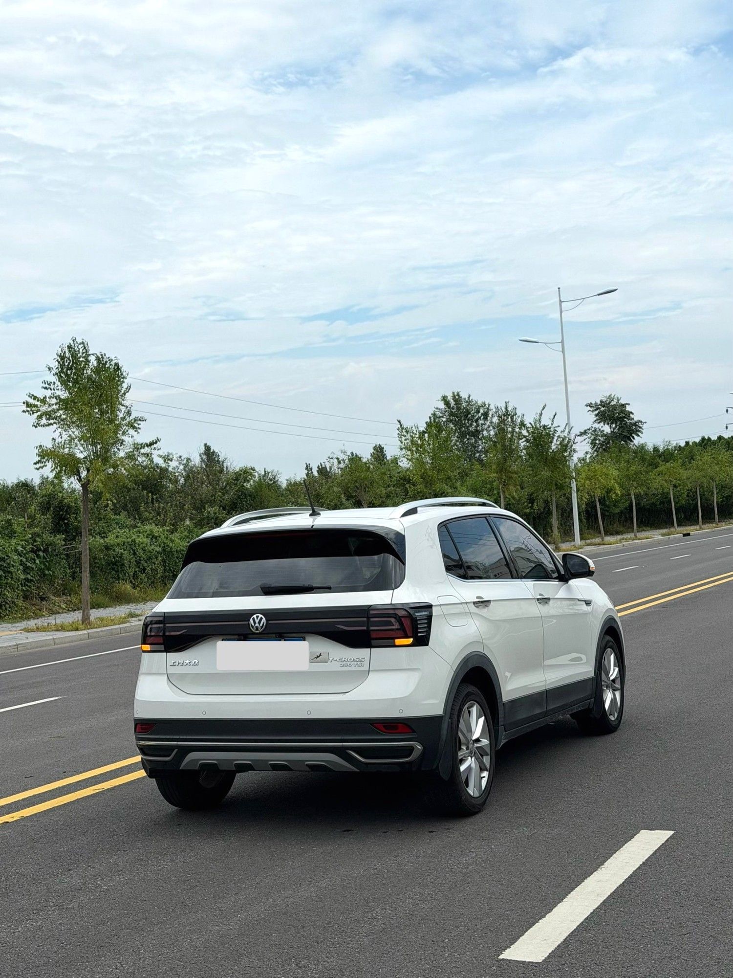 Volkswagen T-Cross 2019 #7 Volkswagen T-Cross 2019 car image #7
