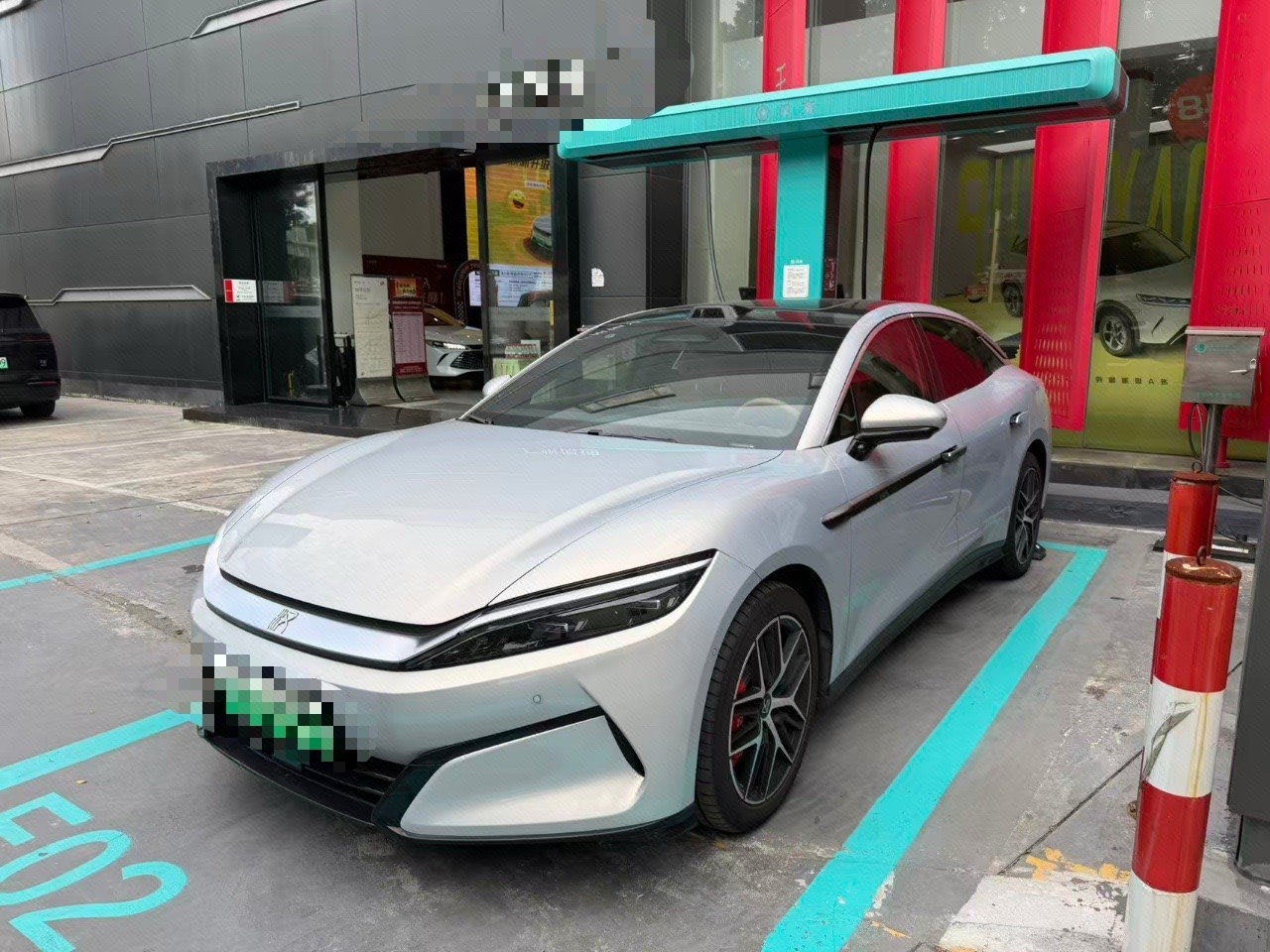 BYD HanL 2025 BYD HanL 2025 car image