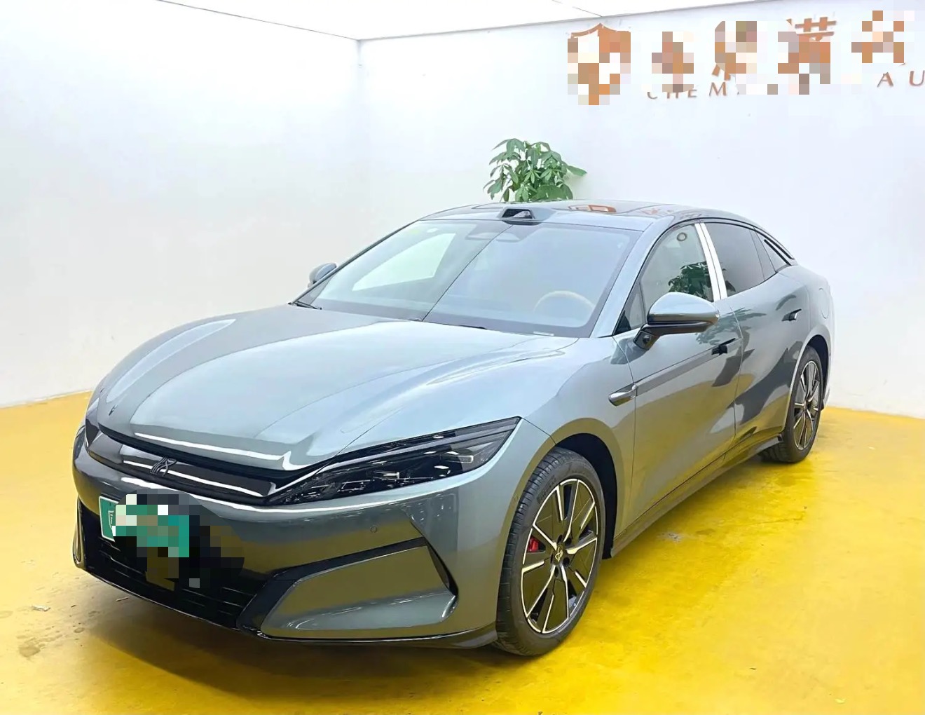 BYD HanL 2026 BYD HanL 2026 car image