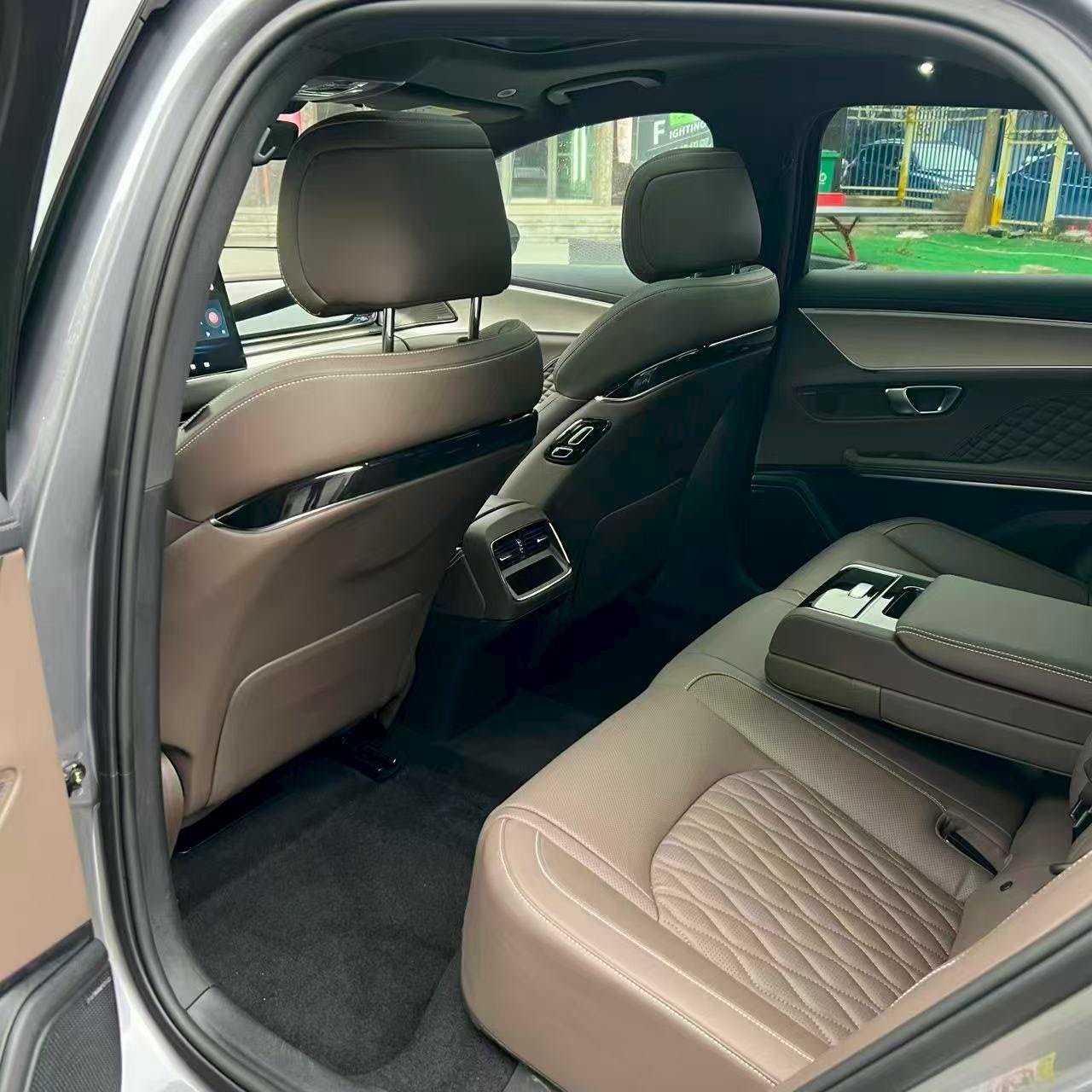 BYD Han 2023 car image #6