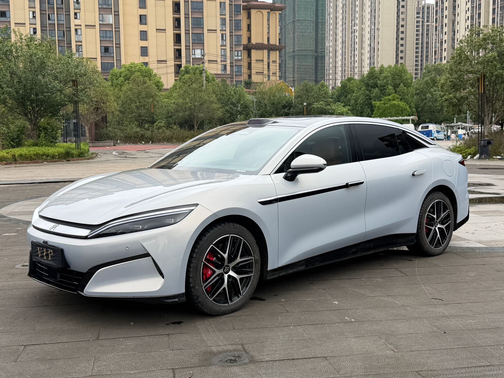 BYD HanL 2025 BYD HanL 2025 صورة سيارة