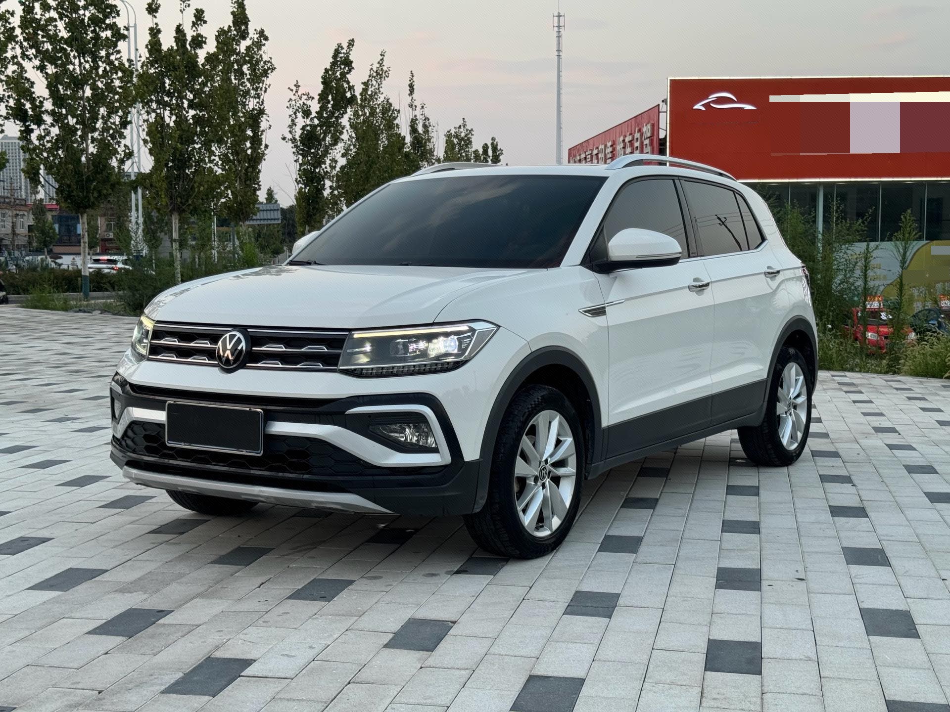 Volkswagen T-Cross 2021 Volkswagen T-Cross 2021 car image