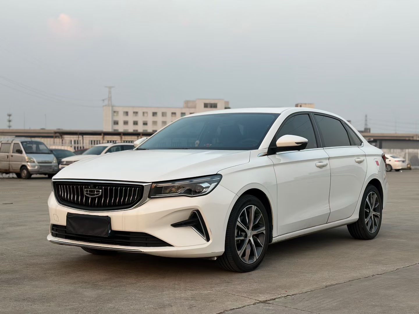GEELY Emgrand 2023 #2 GEELY Emgrand 2023 car image #2