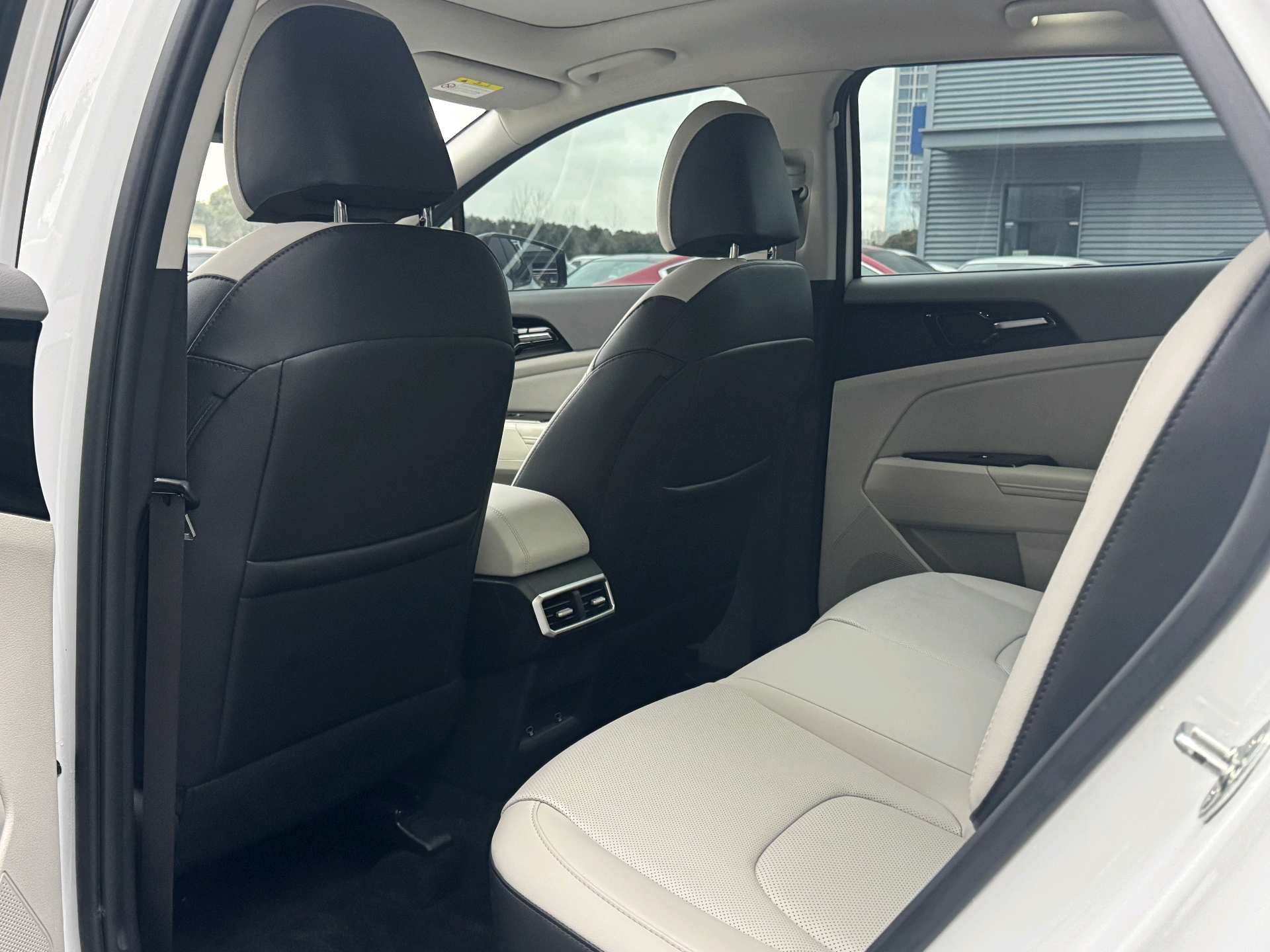 Kia Sportage 2024 #8 Kia Sportage 2024 صورة سيارة #8