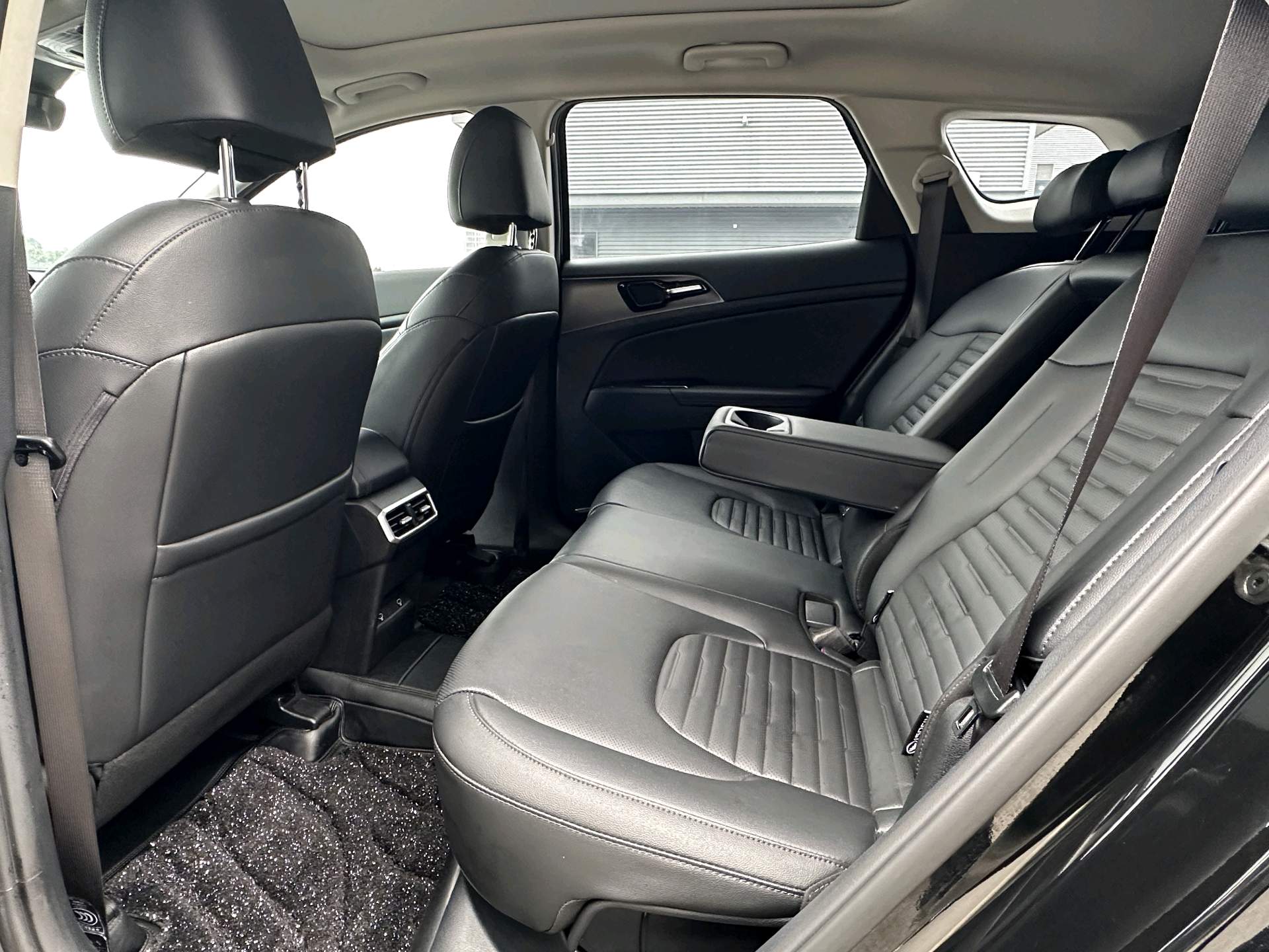 Kia Sportage 2023 #8 Kia Sportage 2023 صورة سيارة #8