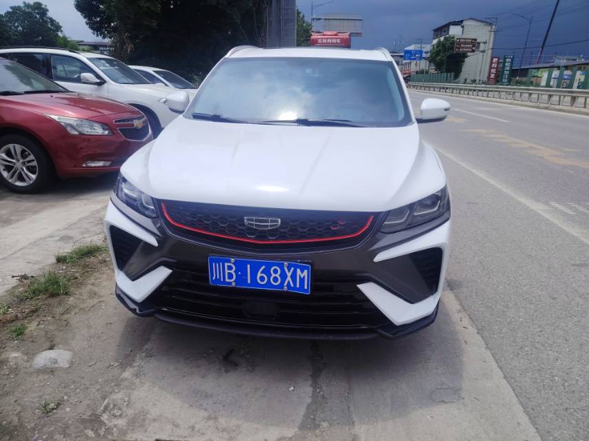 GEELY Coolray 2023 изображение автомобиля #3