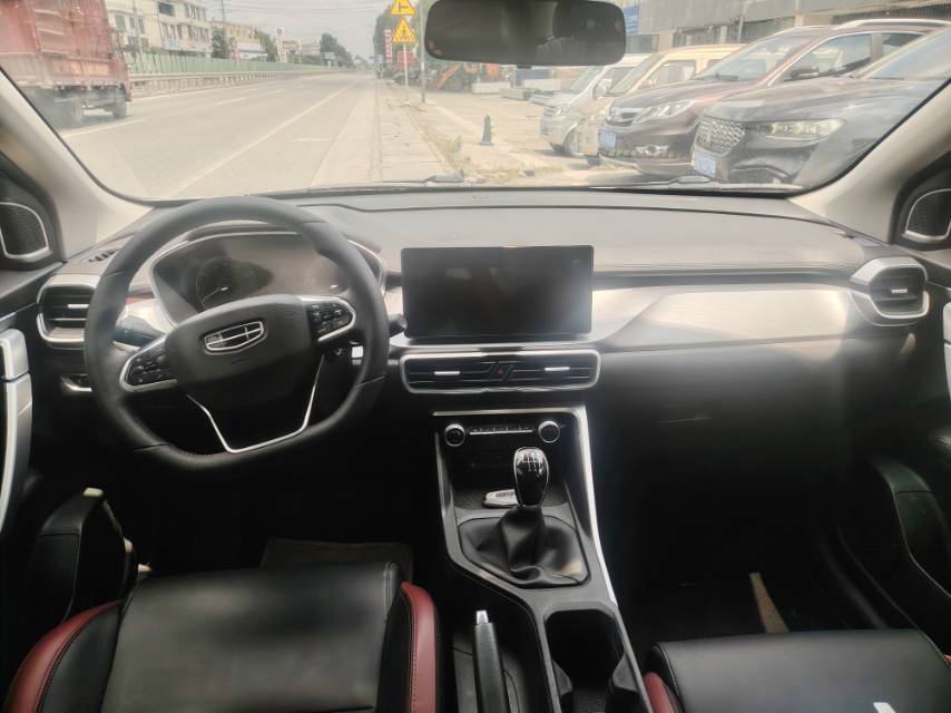 GEELY Coolray 2023 изображение автомобиля #9