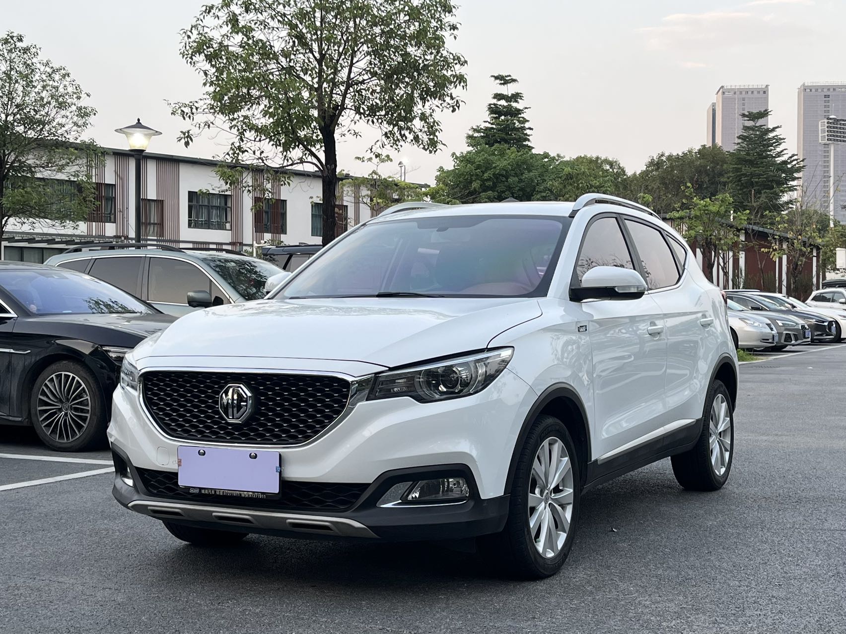 MG ZS 2017 MG ZS 2017 car image