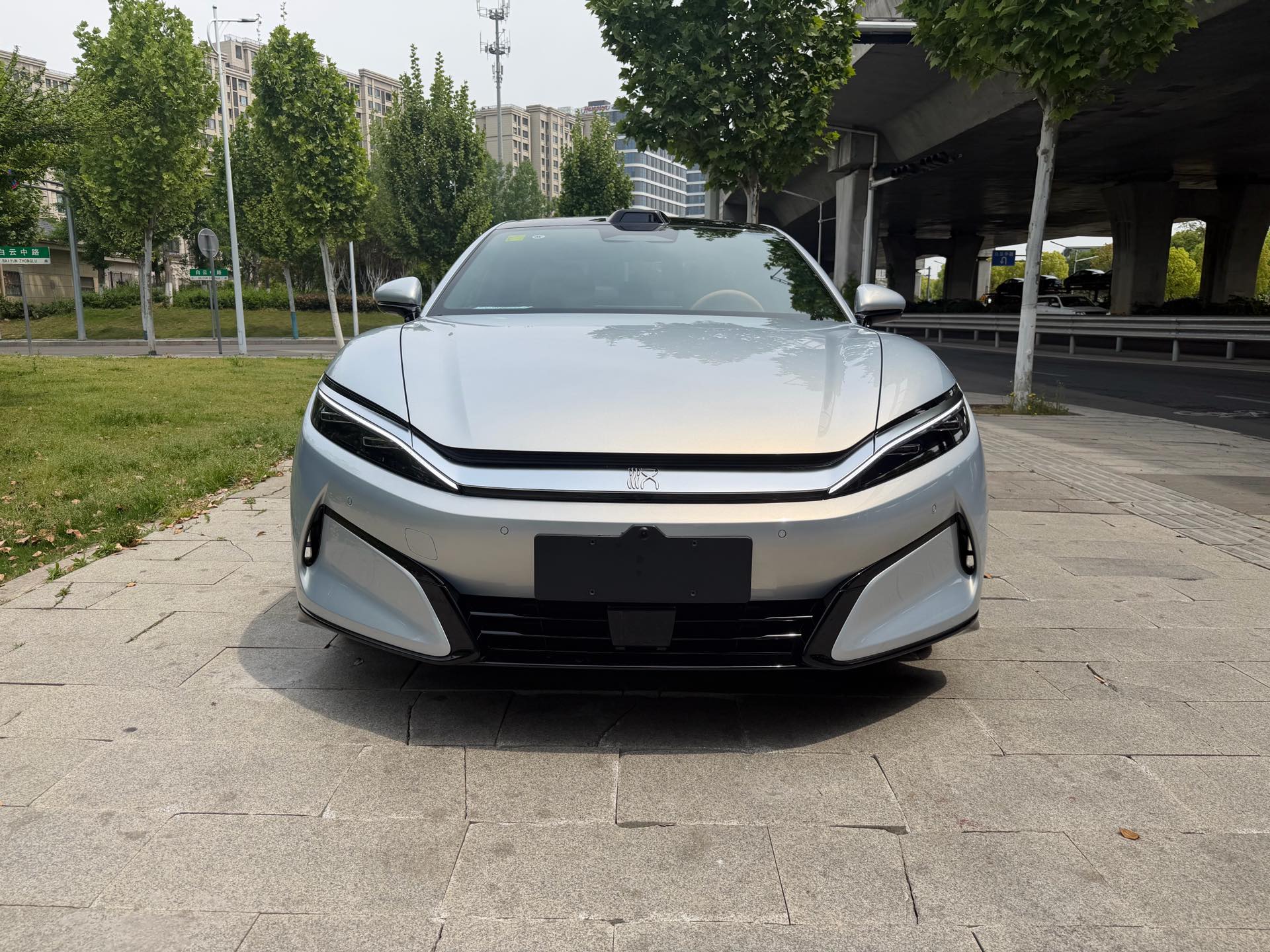 BYD HanL 2025 #2 BYD HanL 2025 imagen de coche #2