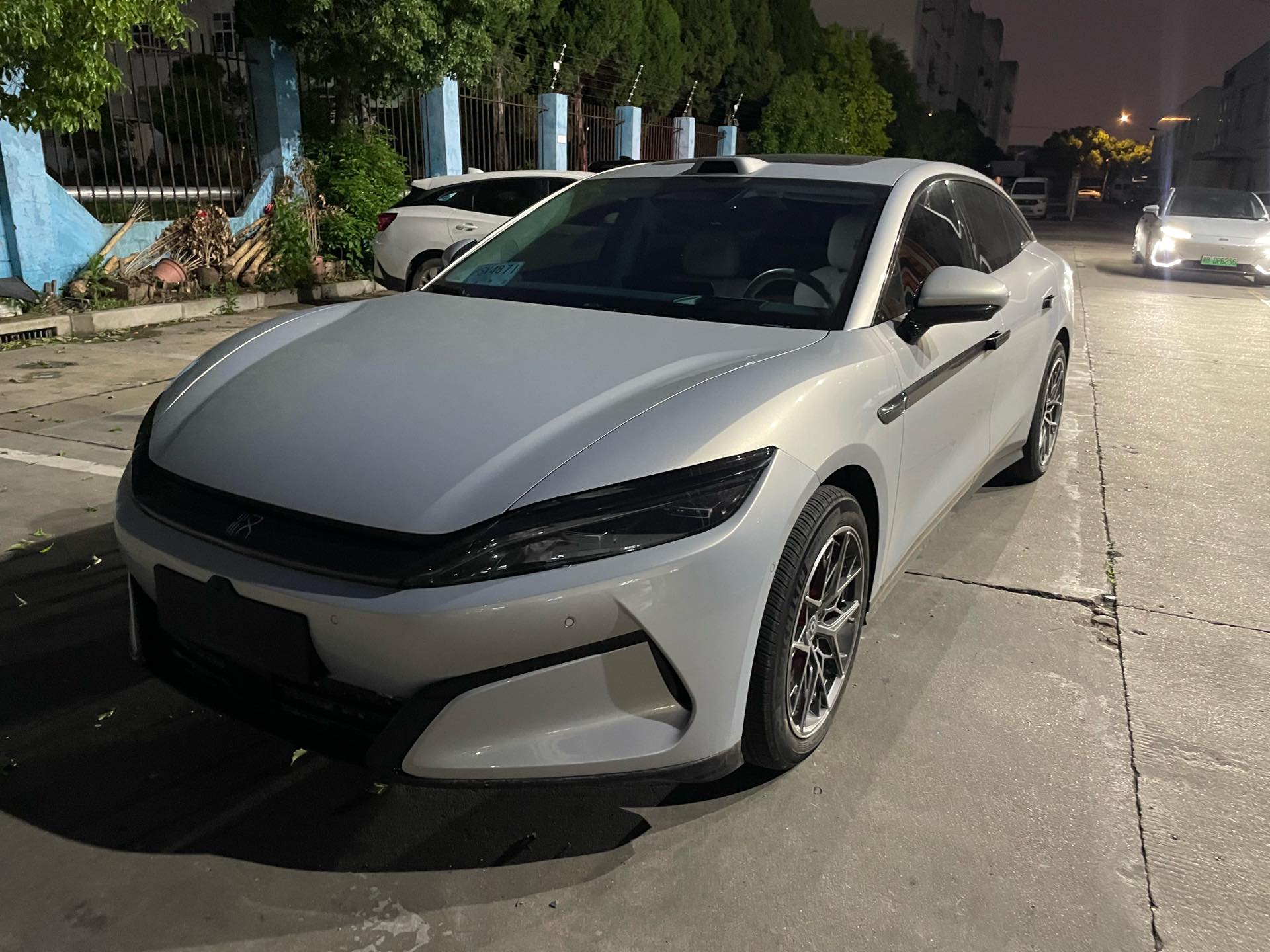 BYD HanL 2025 BYD HanL 2025 صورة سيارة