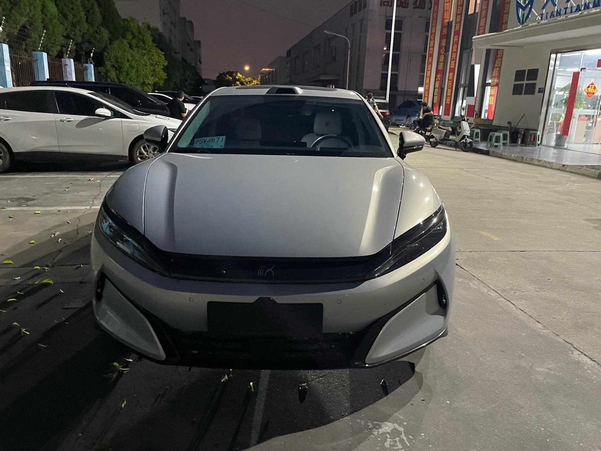 BYD HanL 2025 #2 BYD HanL 2025 صورة سيارة #2