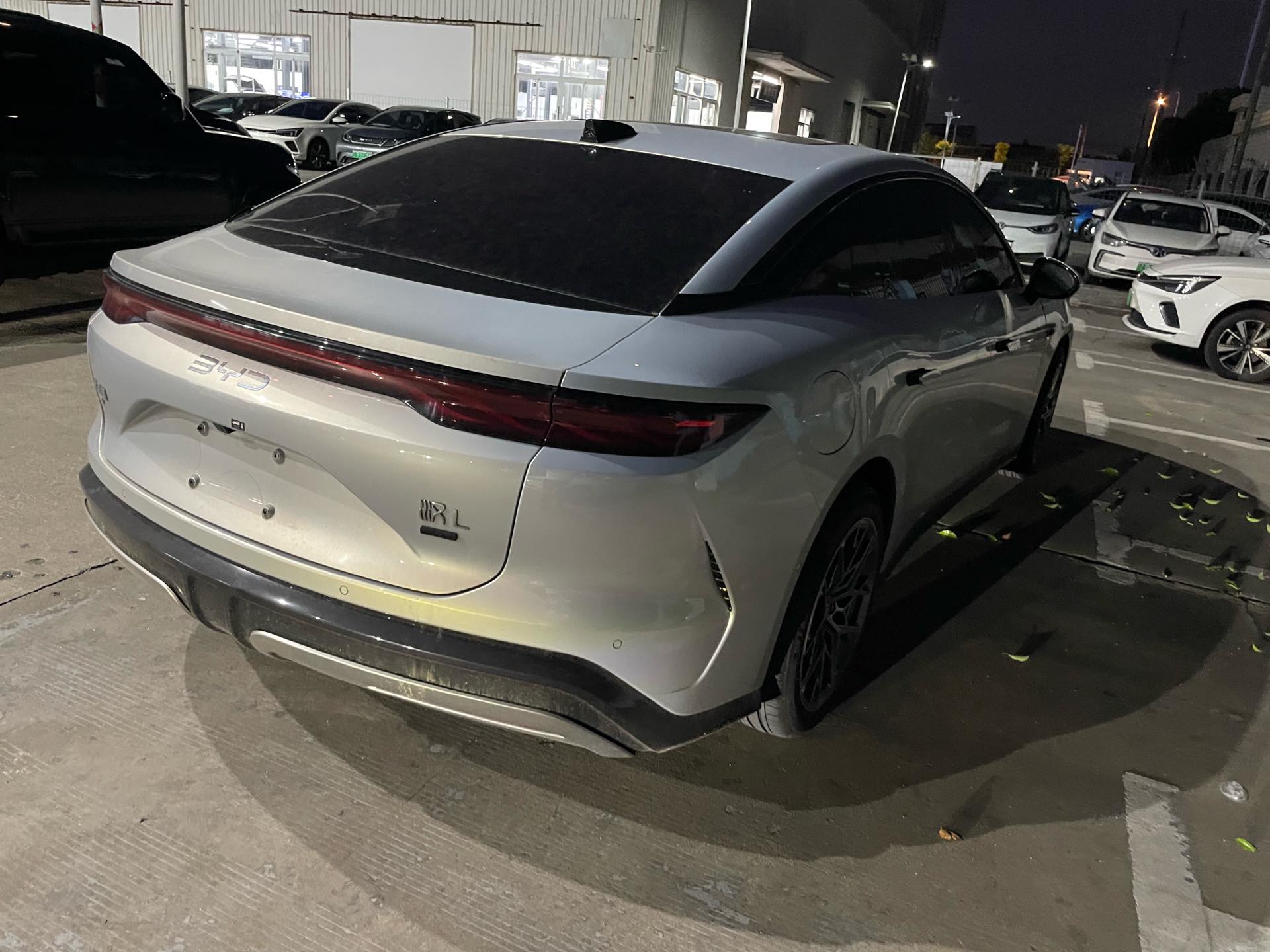 BYD HanL 2025 #7 BYD HanL 2025 صورة سيارة #7
