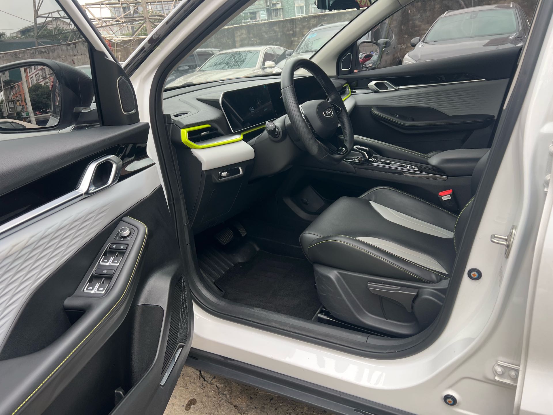 GEELY Coolray 2023 #9 GEELY Coolray 2023 car image #9