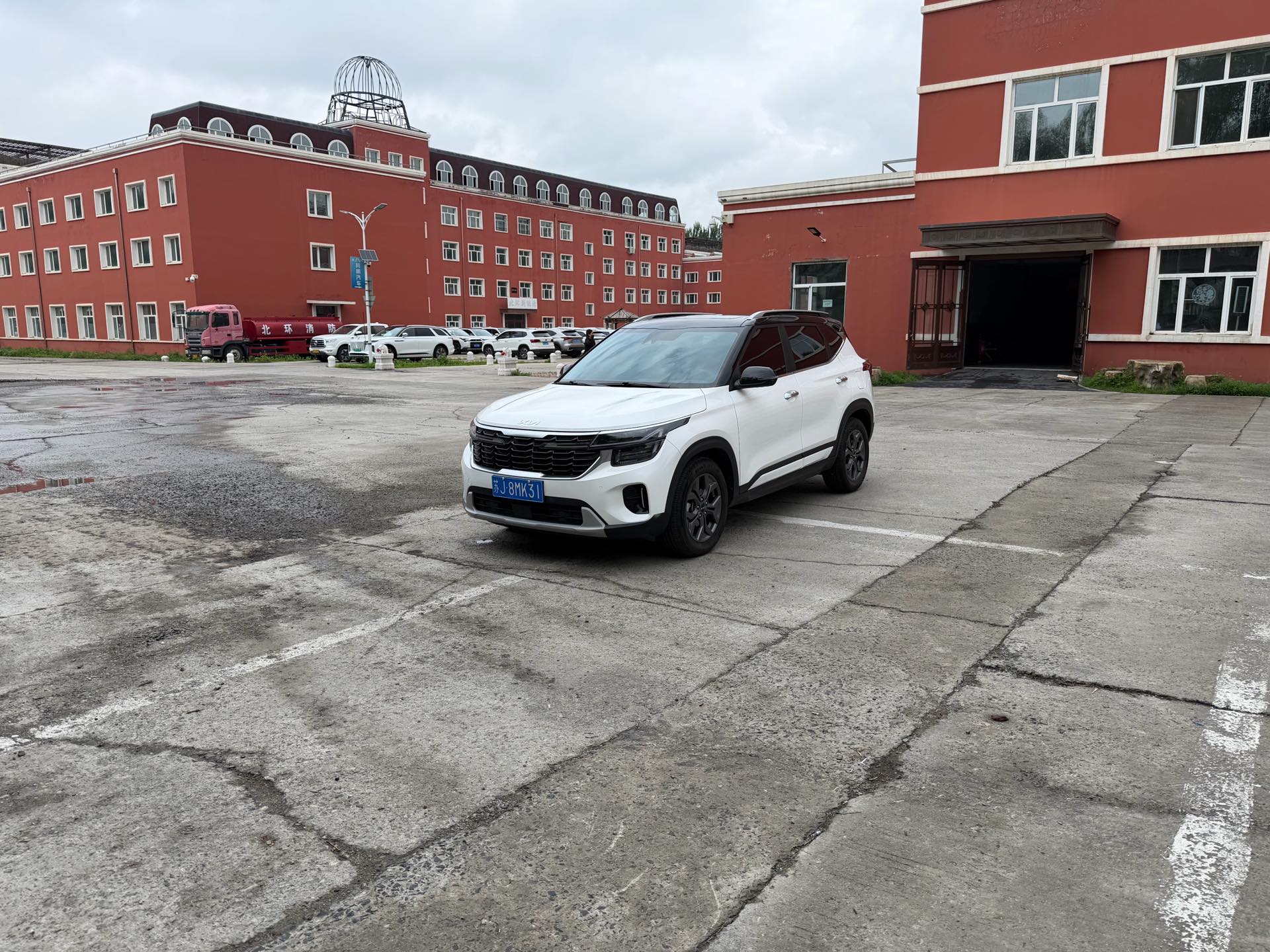 Kia Seltos 2023 Kia Seltos 2023 car image