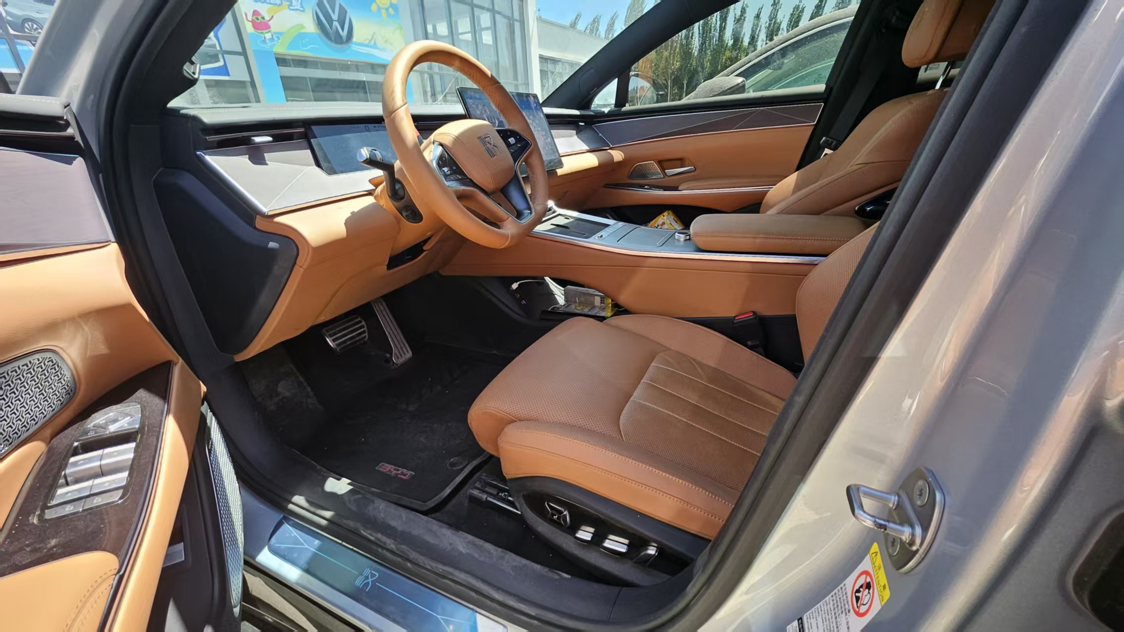 BYD HanL 2025 #4 BYD HanL 2025 صورة سيارة #4