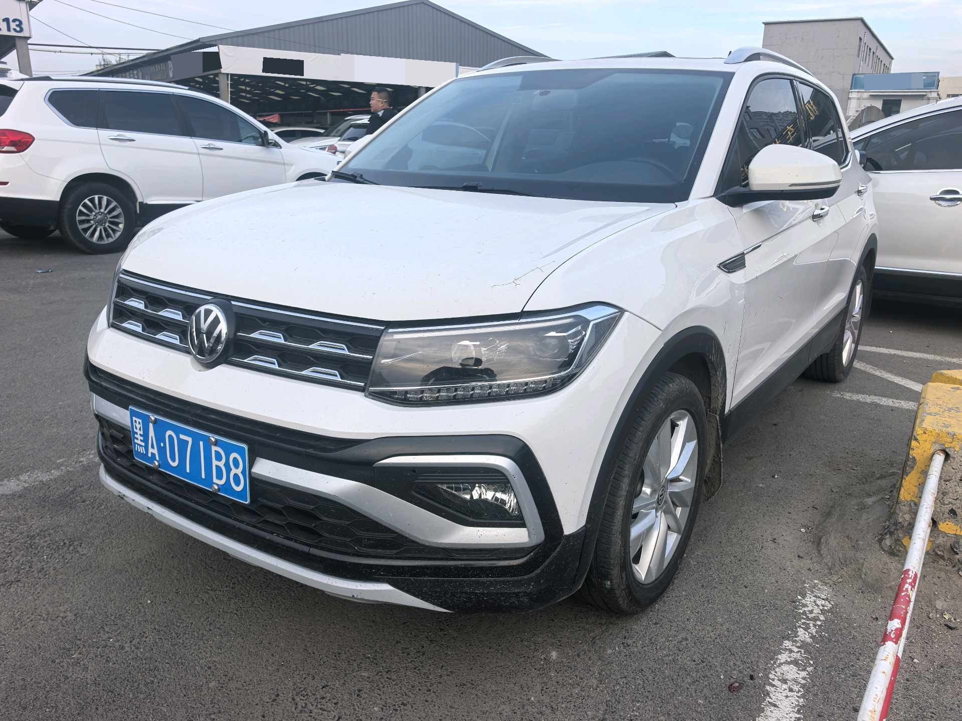 Volkswagen T-Cross 2020 Volkswagen T-Cross 2020 immagine di auto