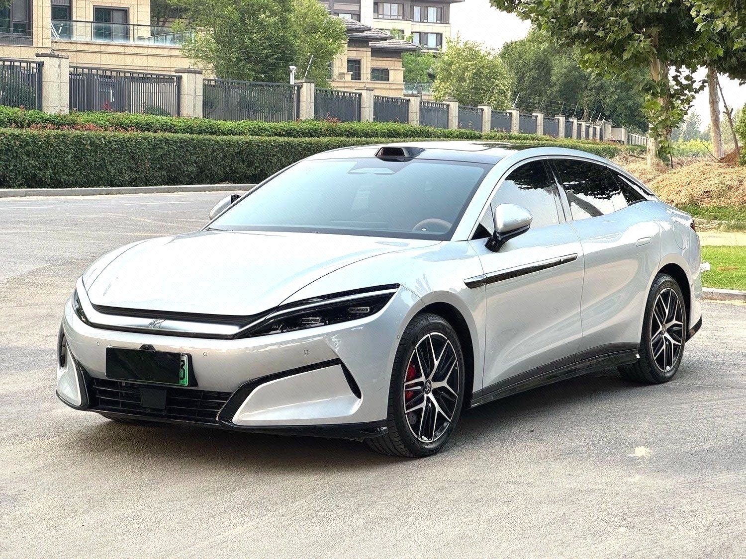 BYD HanL 2025 BYD HanL 2025 car image