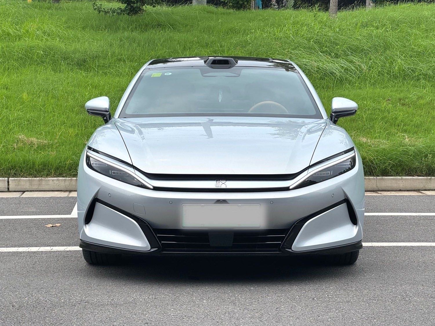 BYD HanL 2025 car image #2