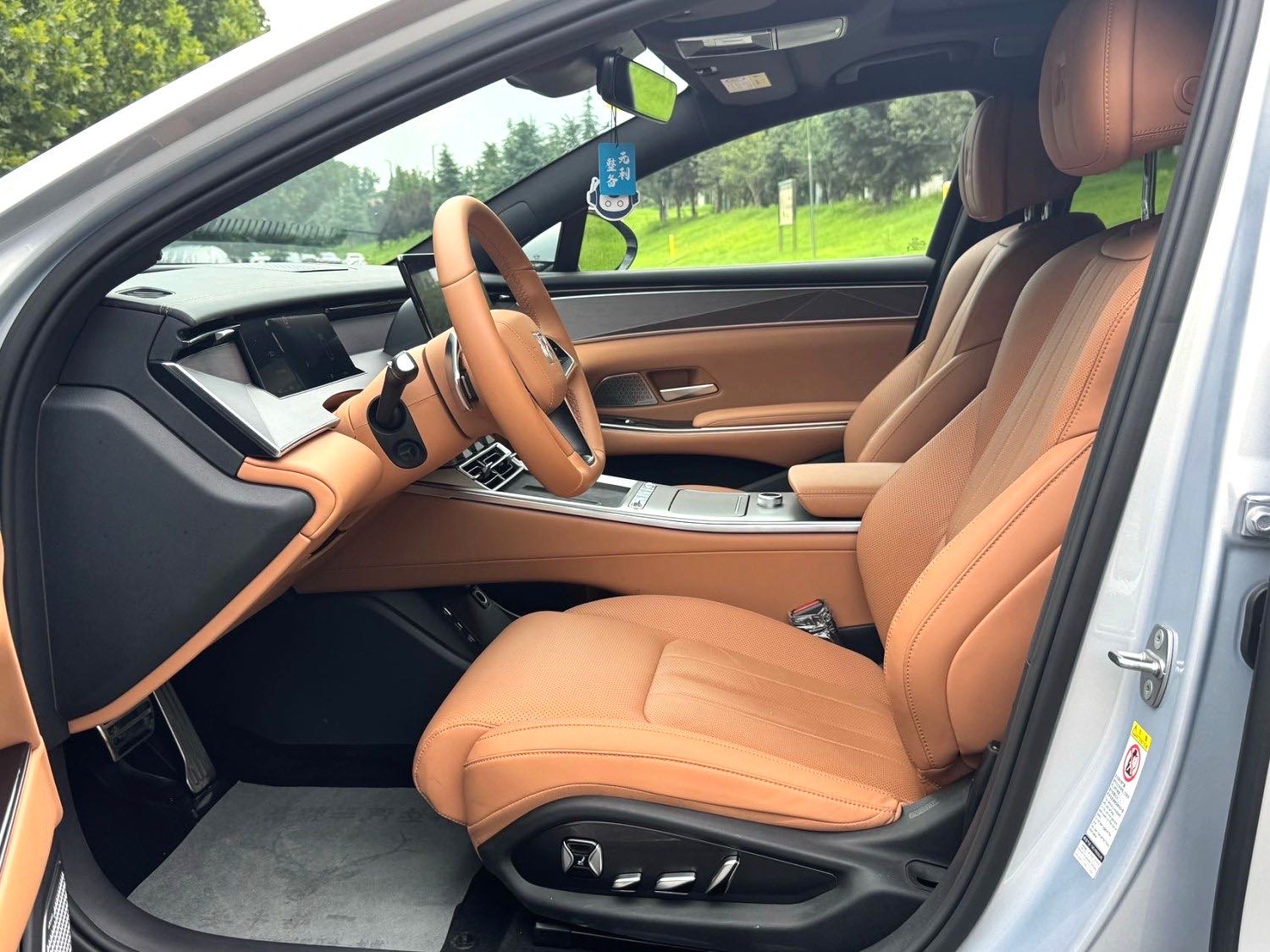 BYD HanL 2025 car image #4