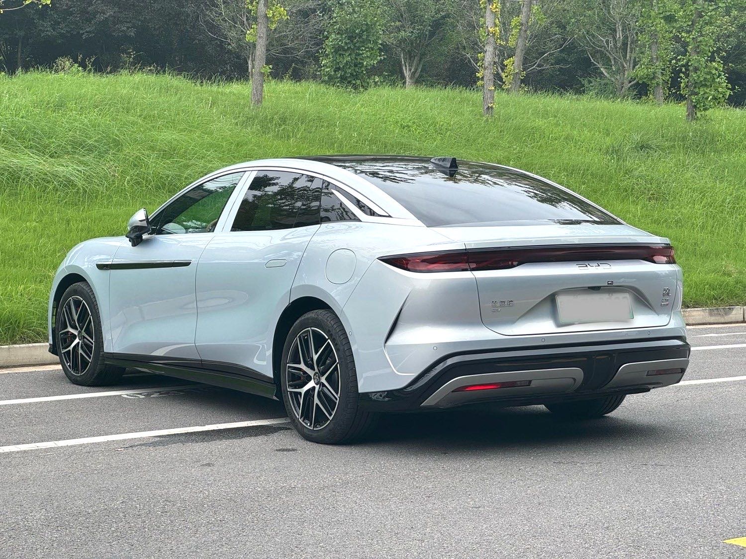 BYD HanL 2025 car image #7