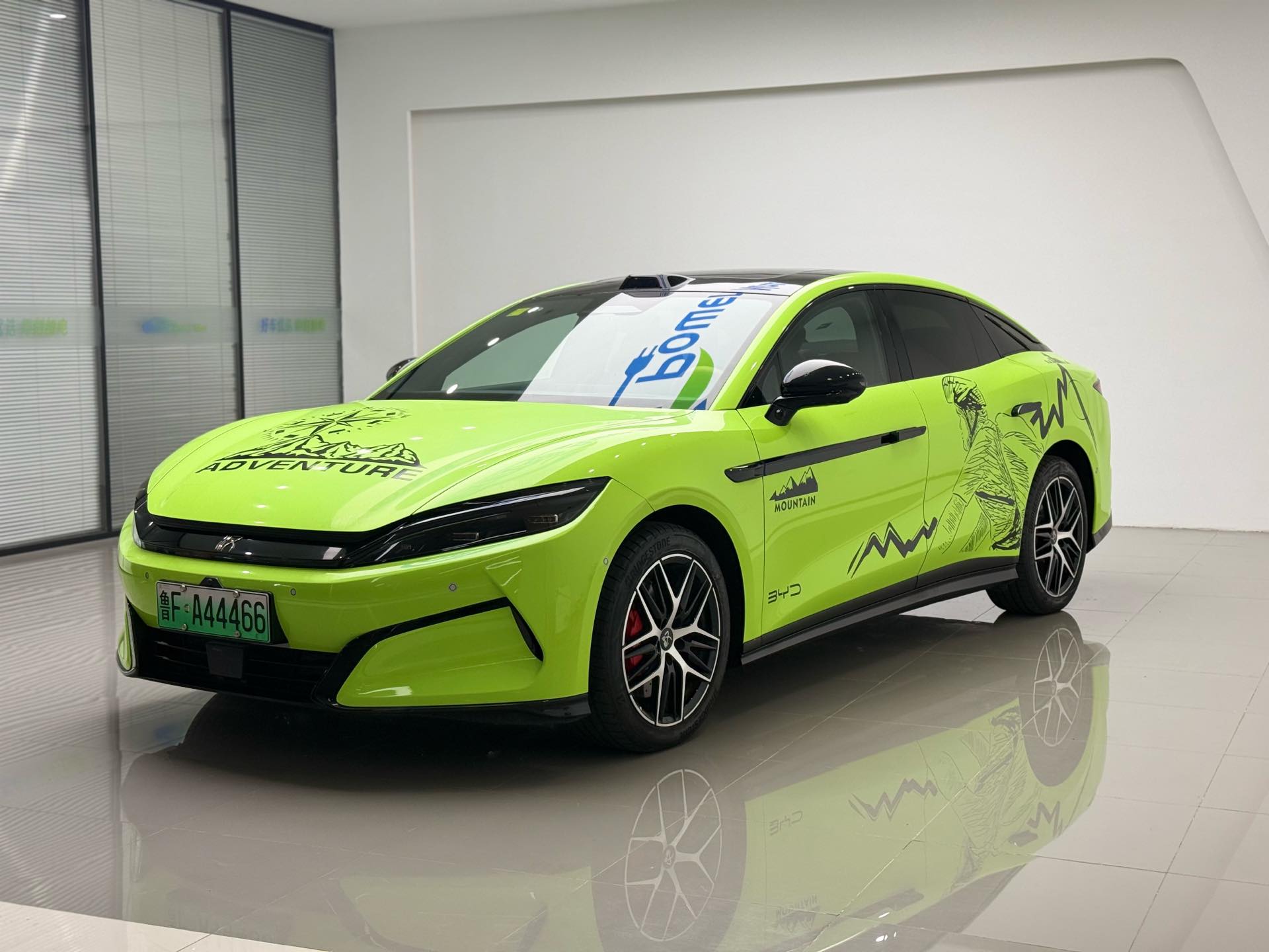 BYD HanL 2025 BYD HanL 2025 car image