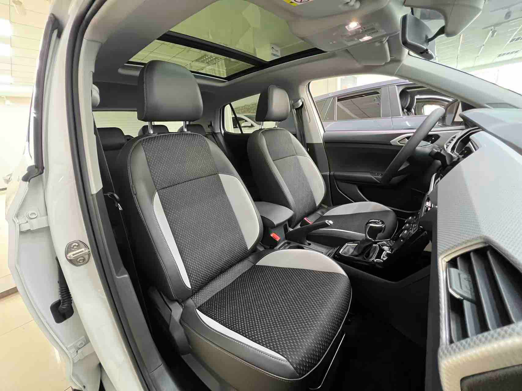 Volkswagen Tacqua 2023 #15 Volkswagen Tacqua 2023 car image #15