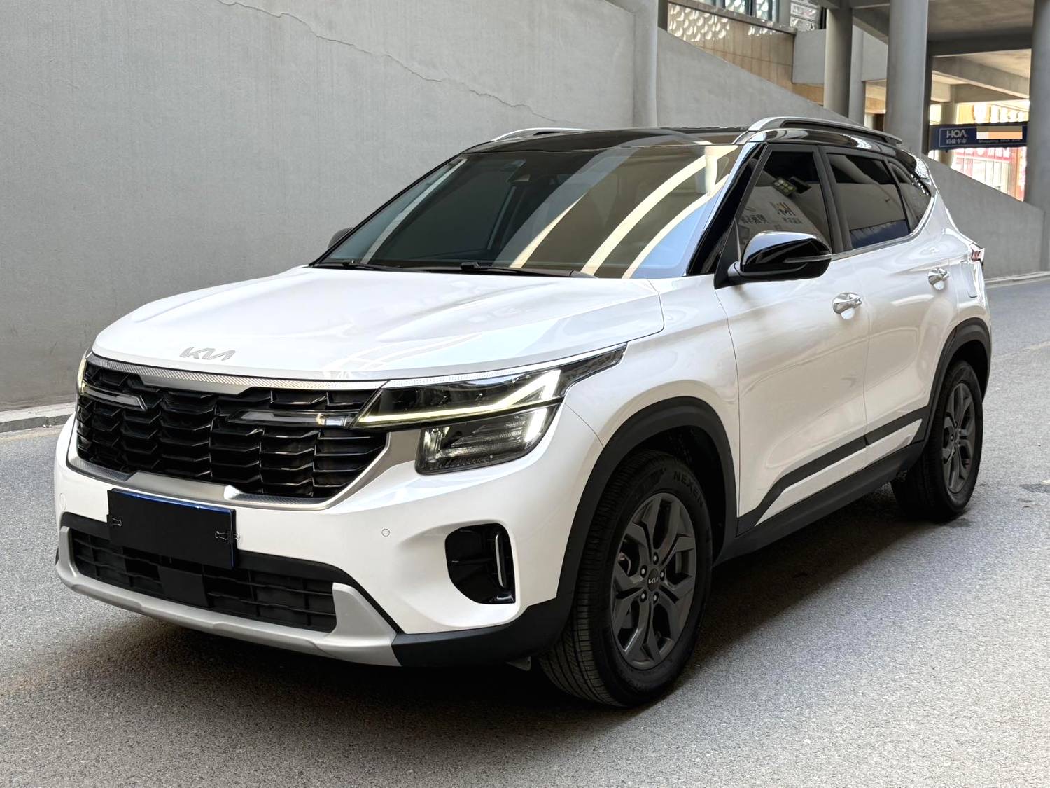 Kia Seltos 2023 Kia Seltos 2023 car image