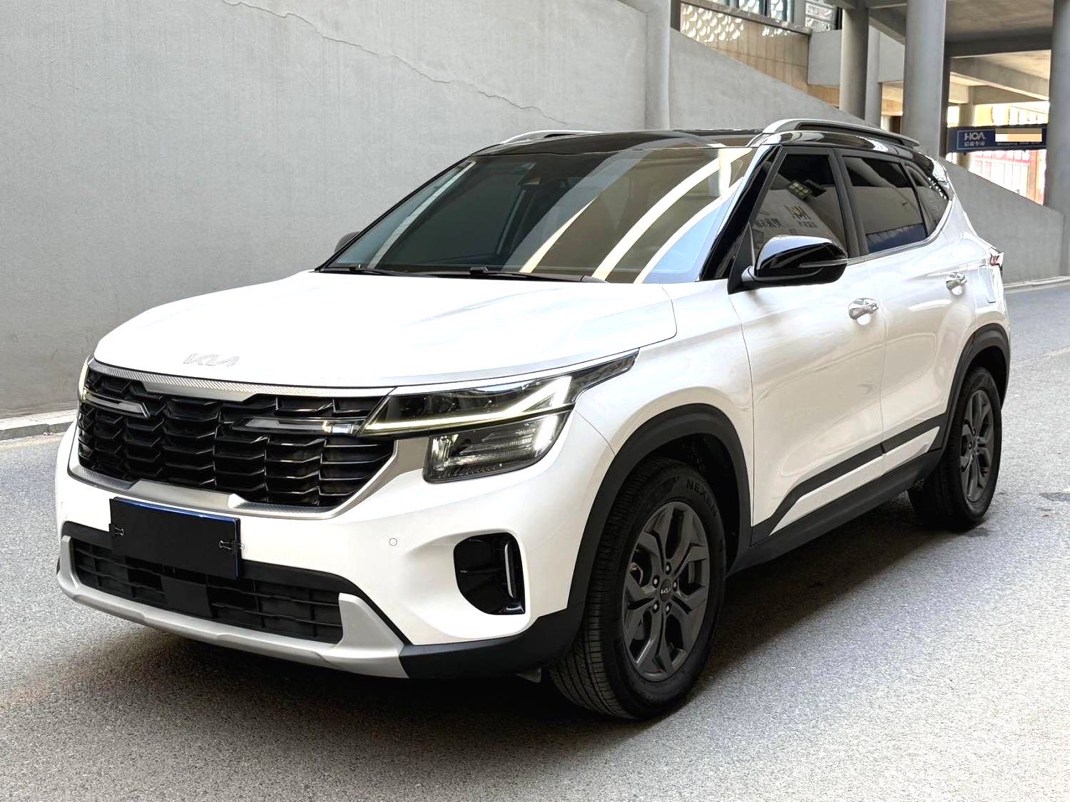 Kia Seltos 2023 car image 