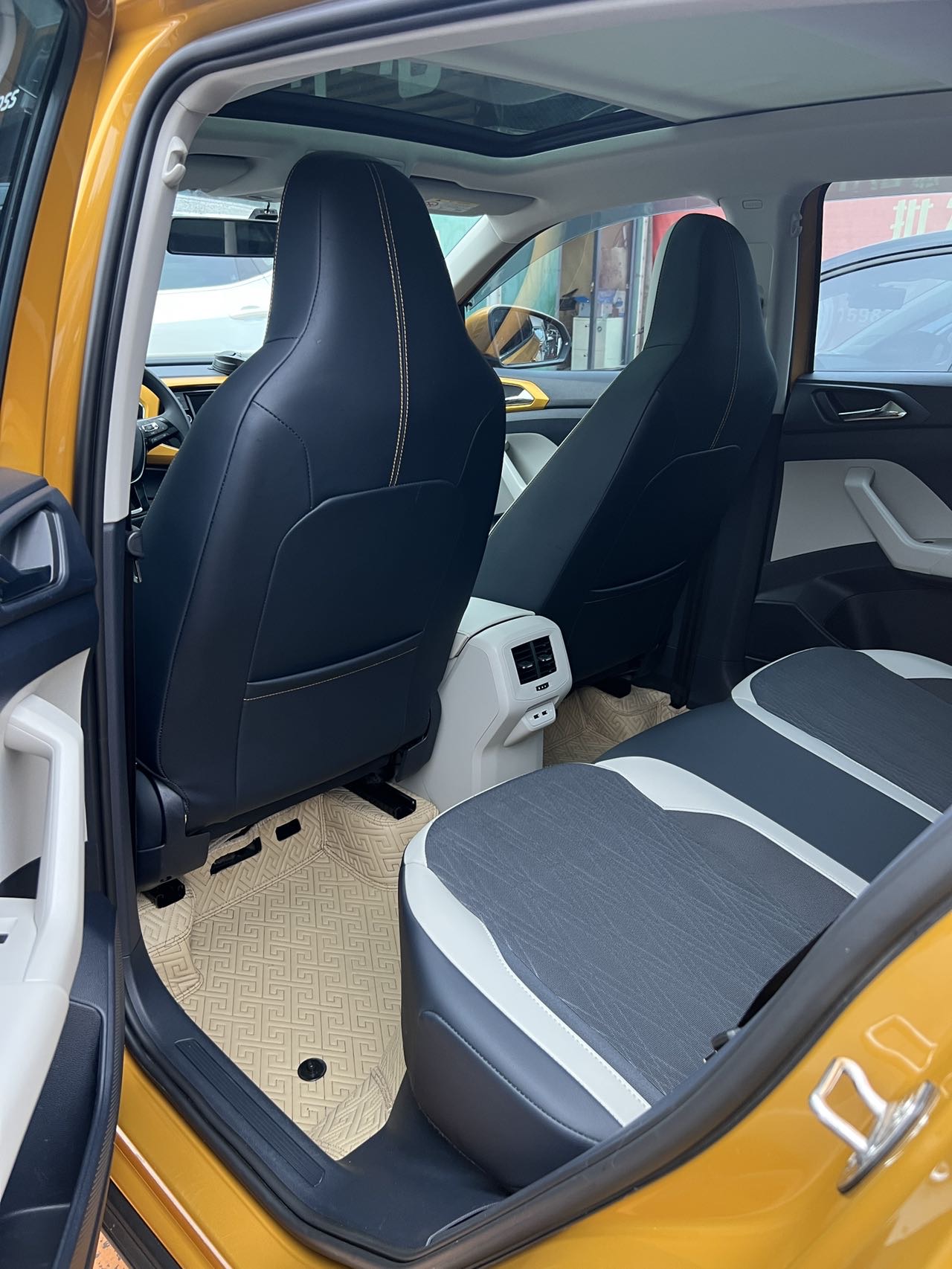 Volkswagen T-Cross 2019 #4 Volkswagen T-Cross 2019 car image #4