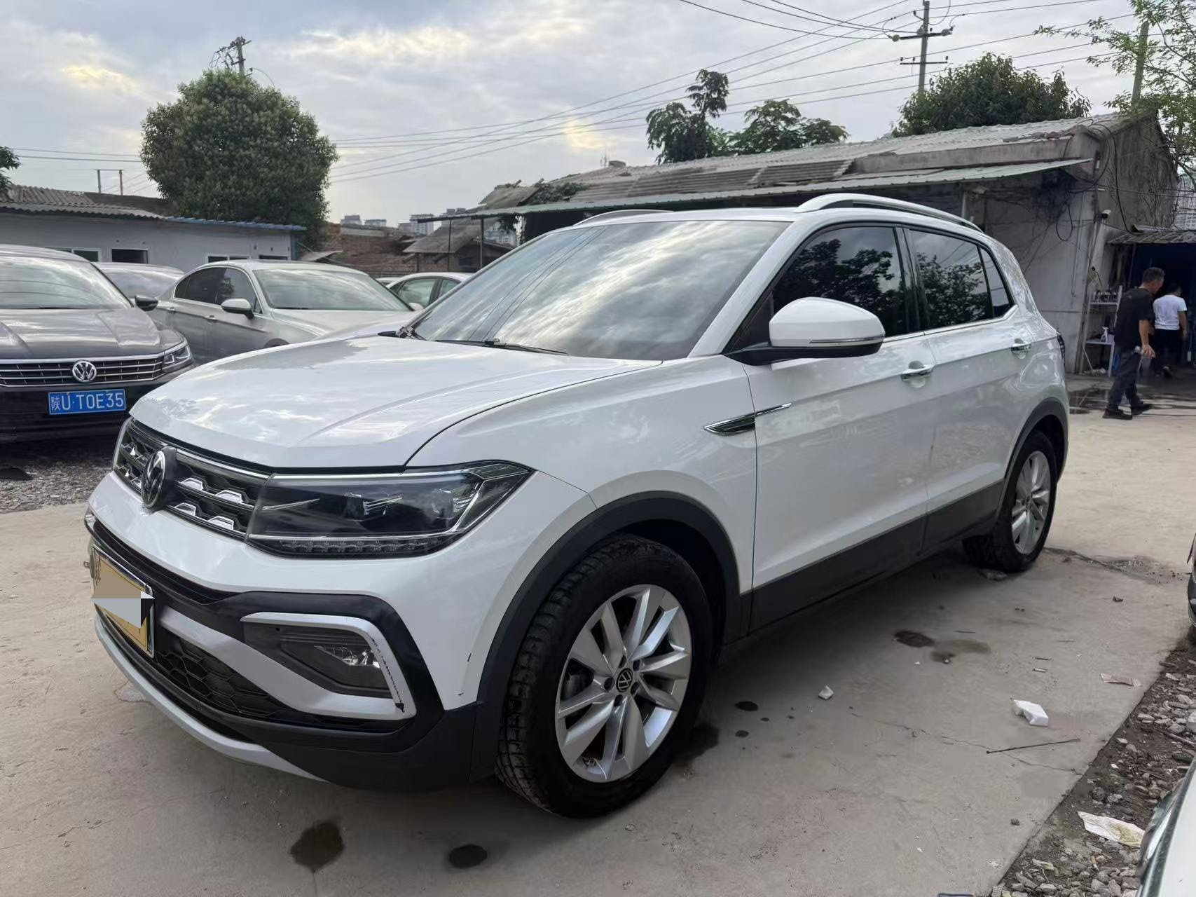 Volkswagen T-Cross 2021 car image 