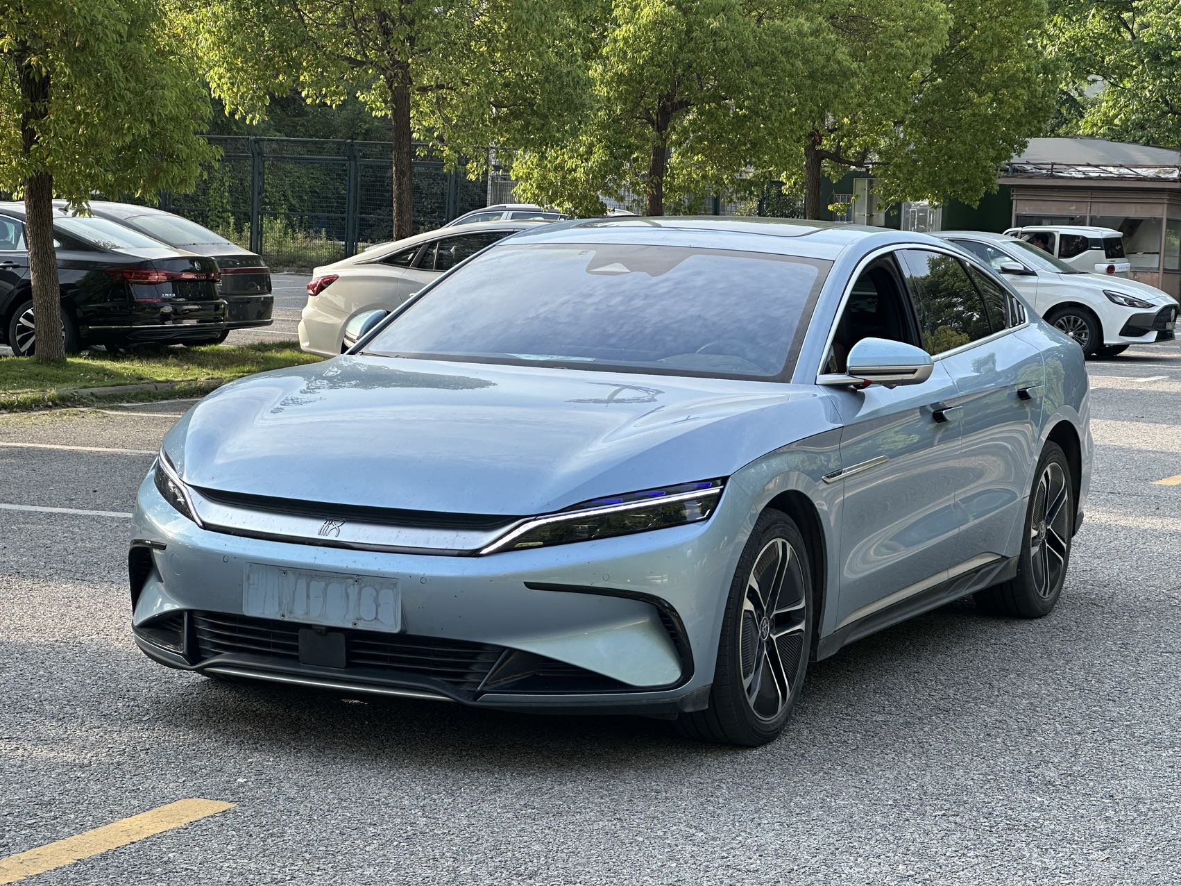 BYD Han 2023 BYD Han 2023 car image