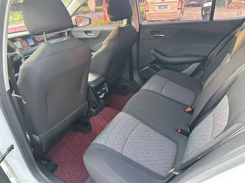 Roewe i5 2023 car image #5