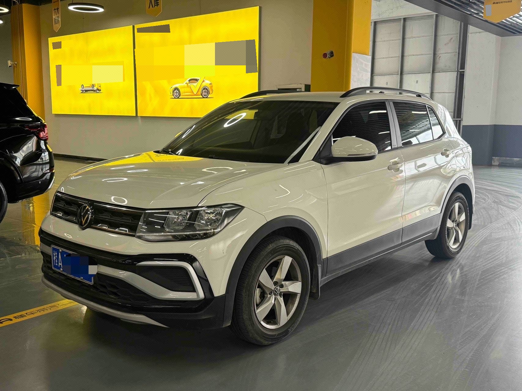 Volkswagen T-Cross 2021 car image 