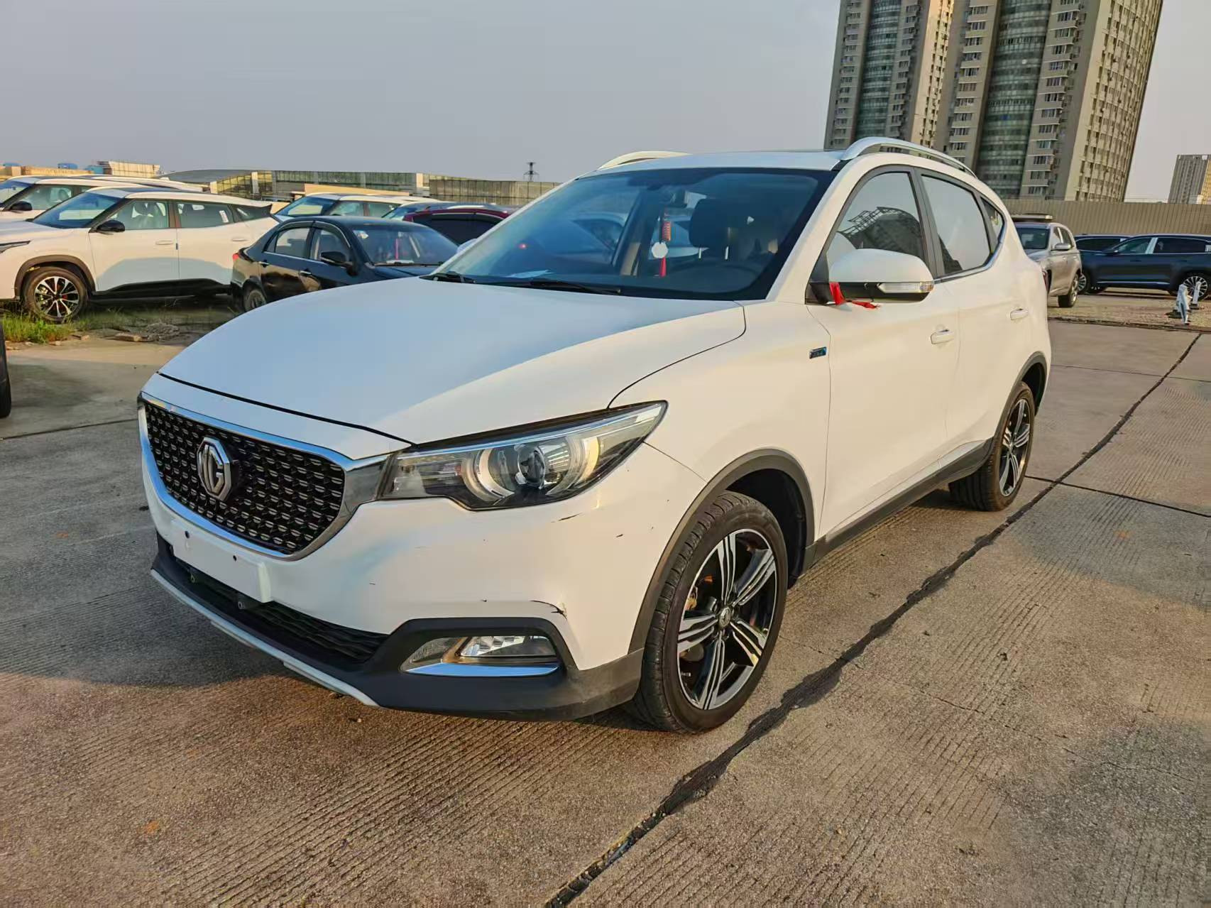 MG ZS 2018 car image 